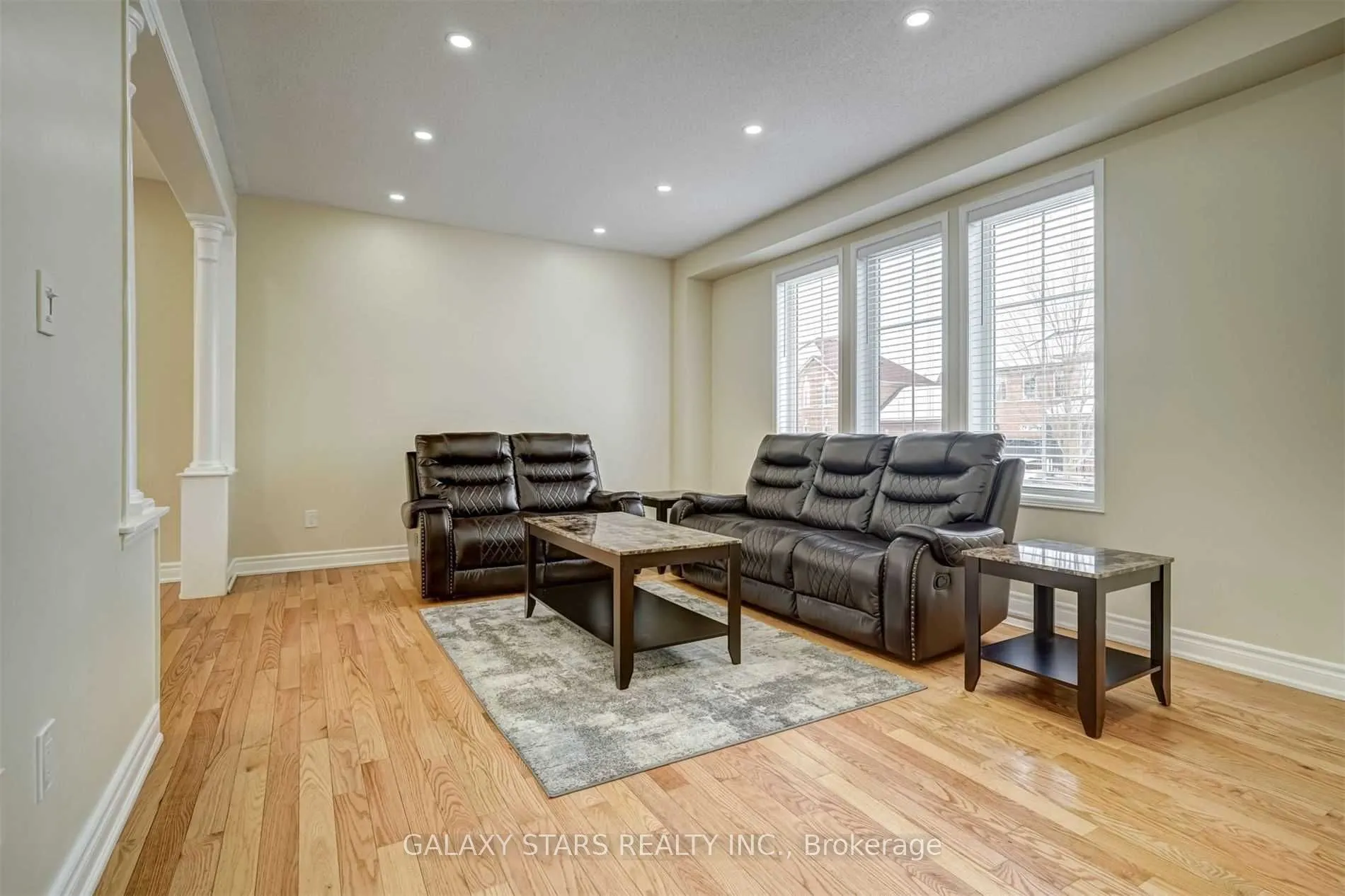 71 Seward Crescent