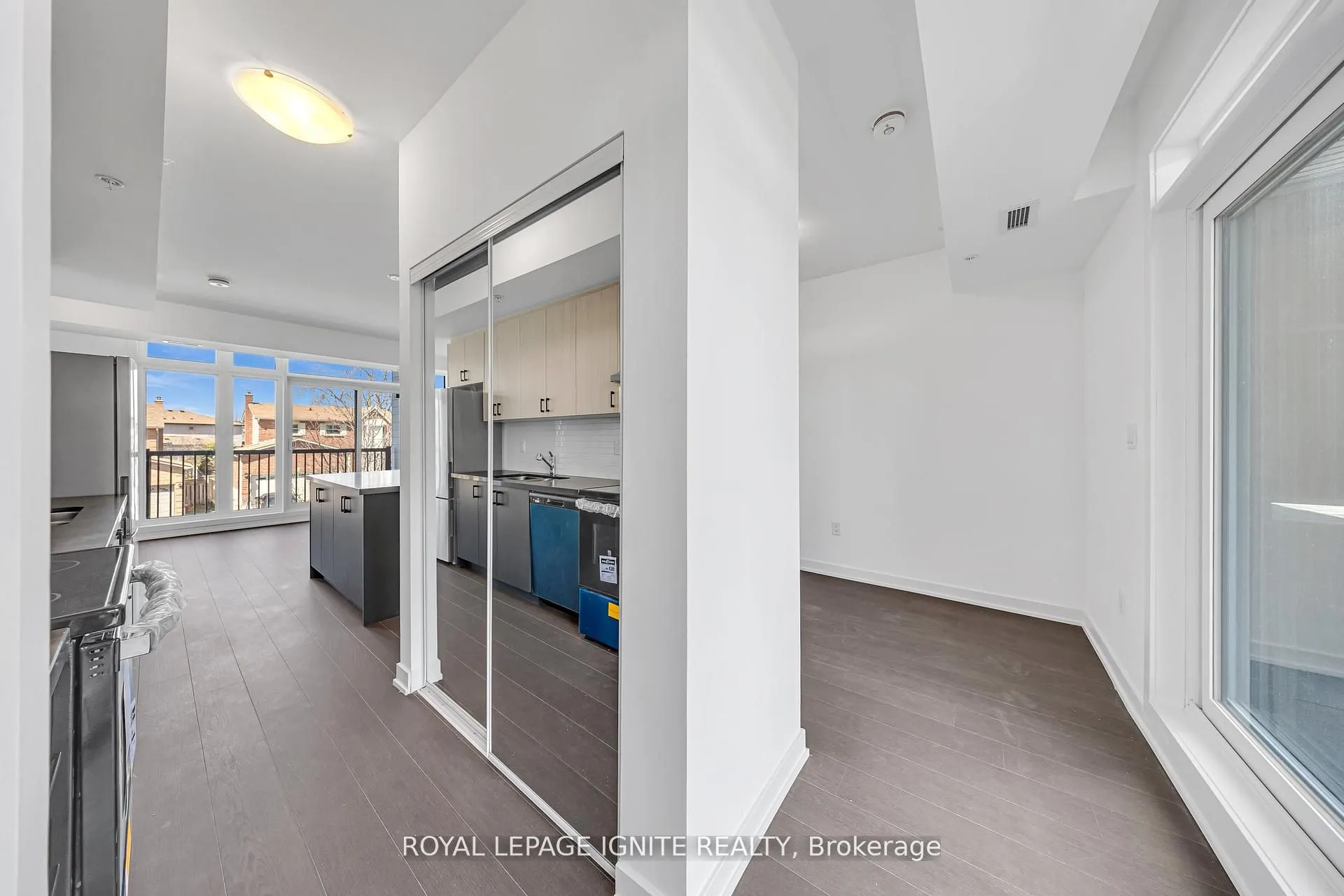 188 Angus Drive, #27