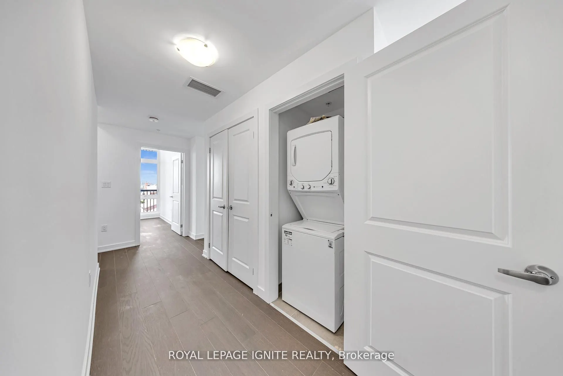 188 Angus Drive, #27