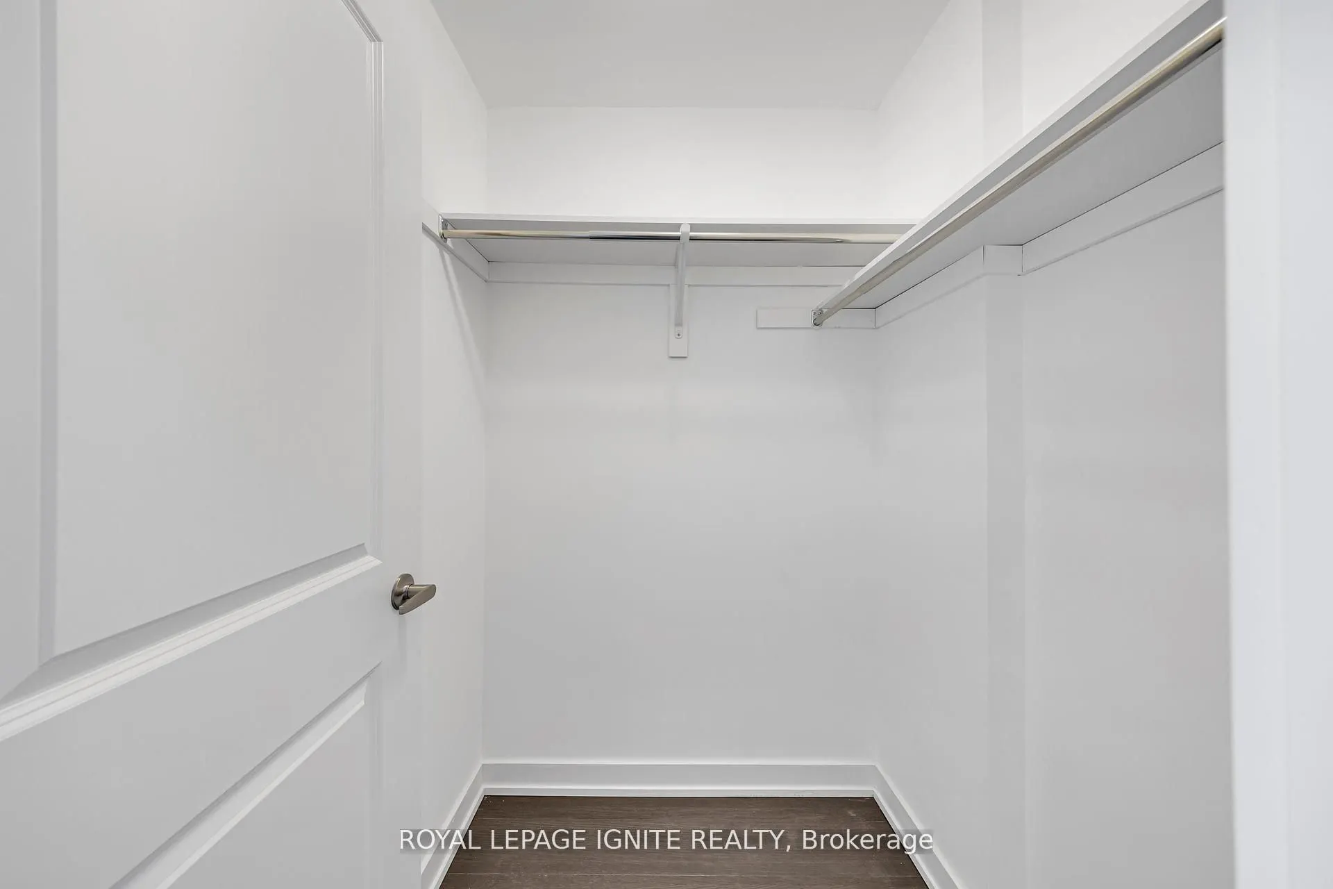 188 Angus Drive, #27