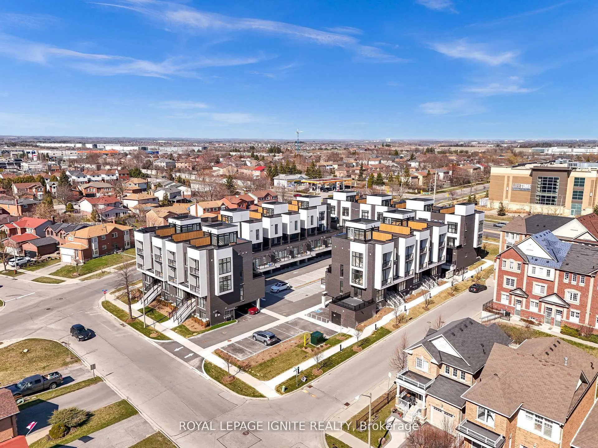 188 Angus Drive, #27