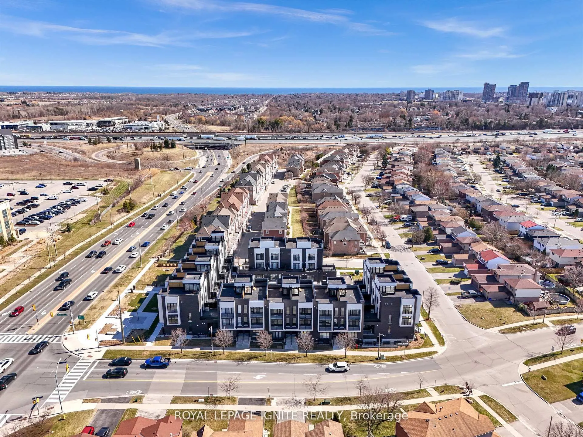 188 Angus Drive, #27
