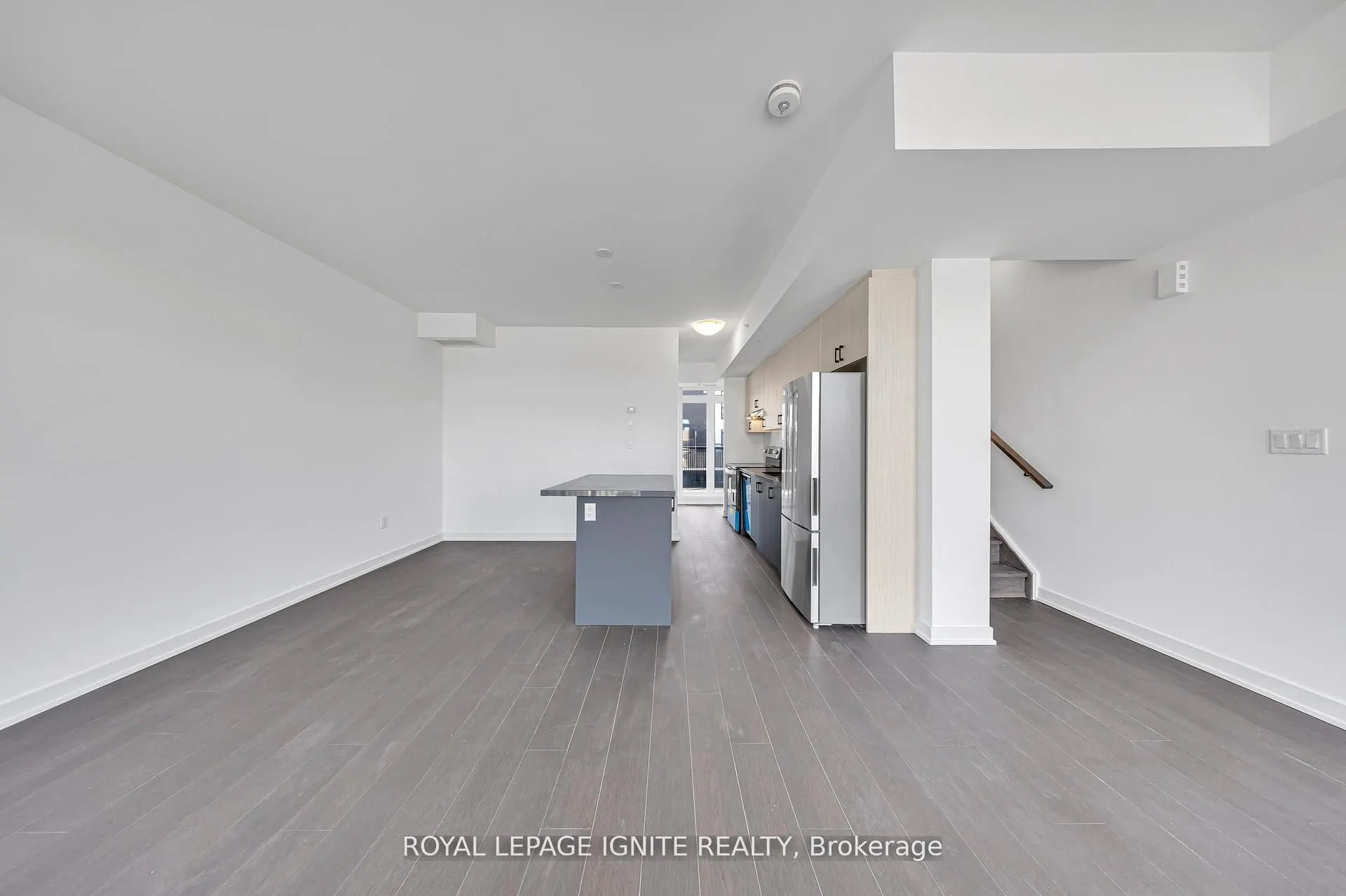 188 Angus Drive, #27