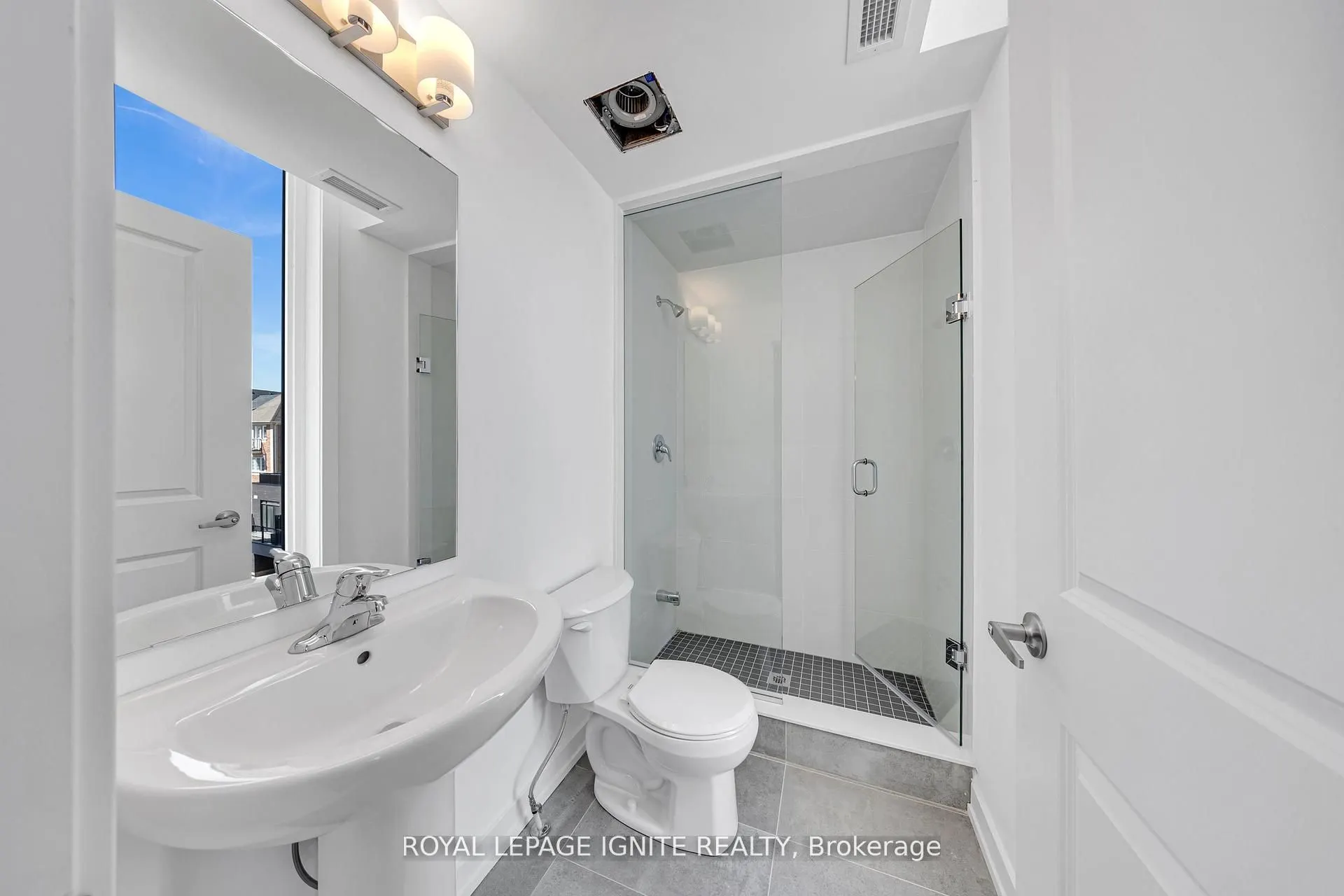 188 Angus Drive, #27