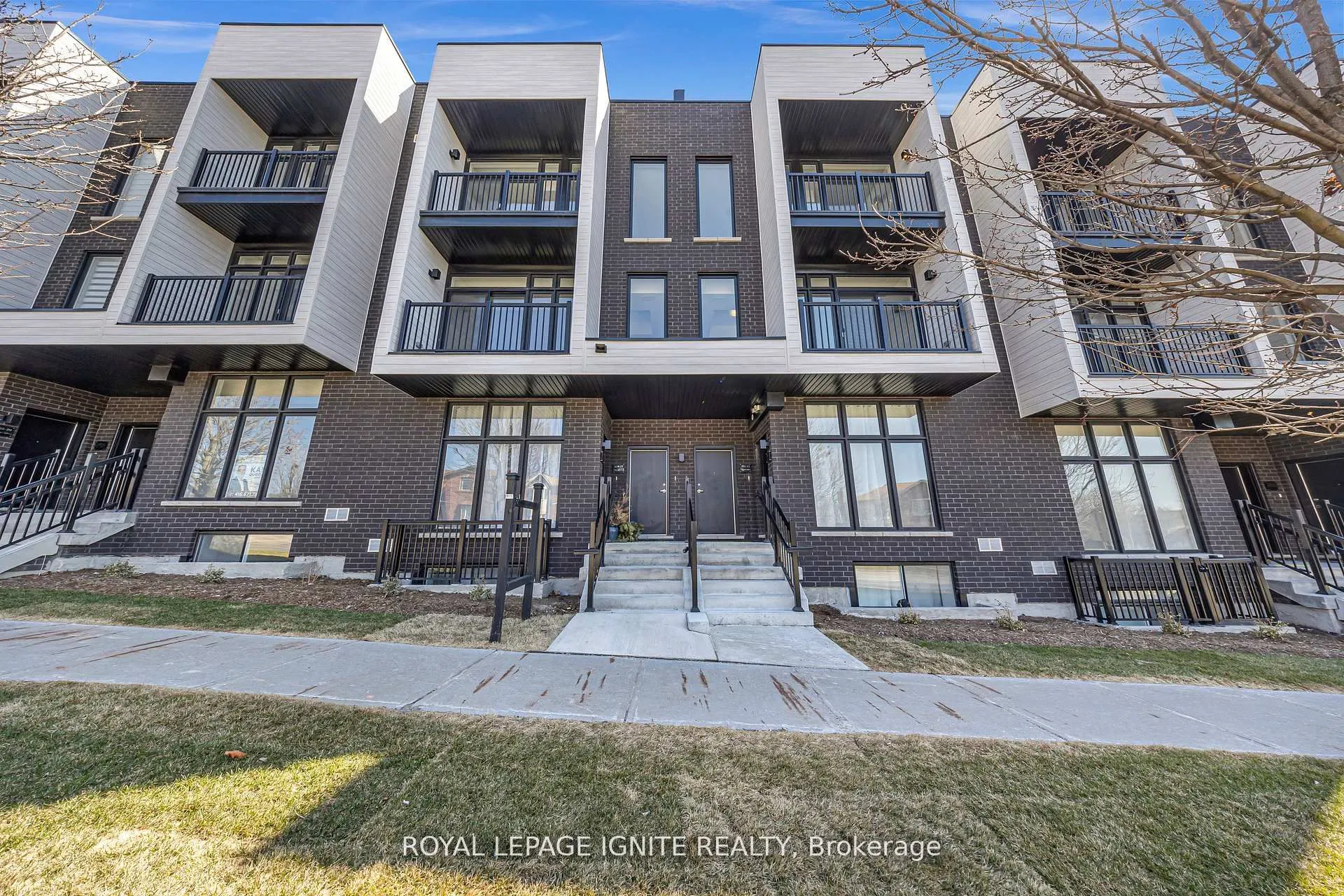 188 Angus Drive, #27