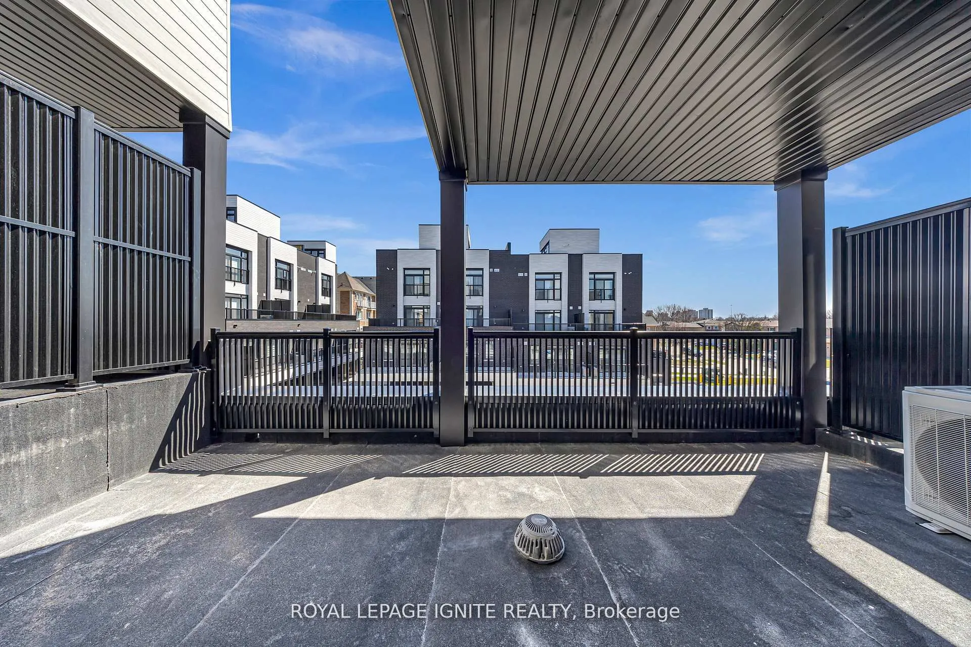 188 Angus Drive, #27
