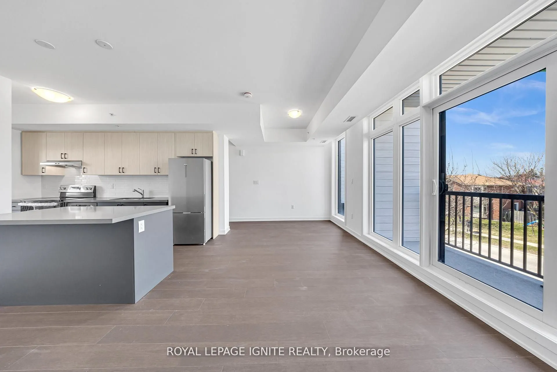 188 Angus Drive, #27