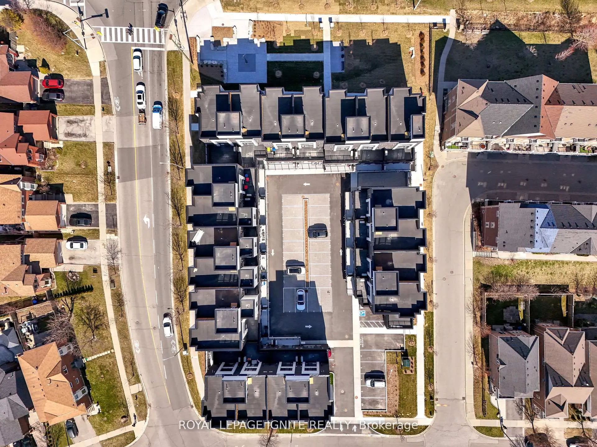 188 Angus Drive, #27