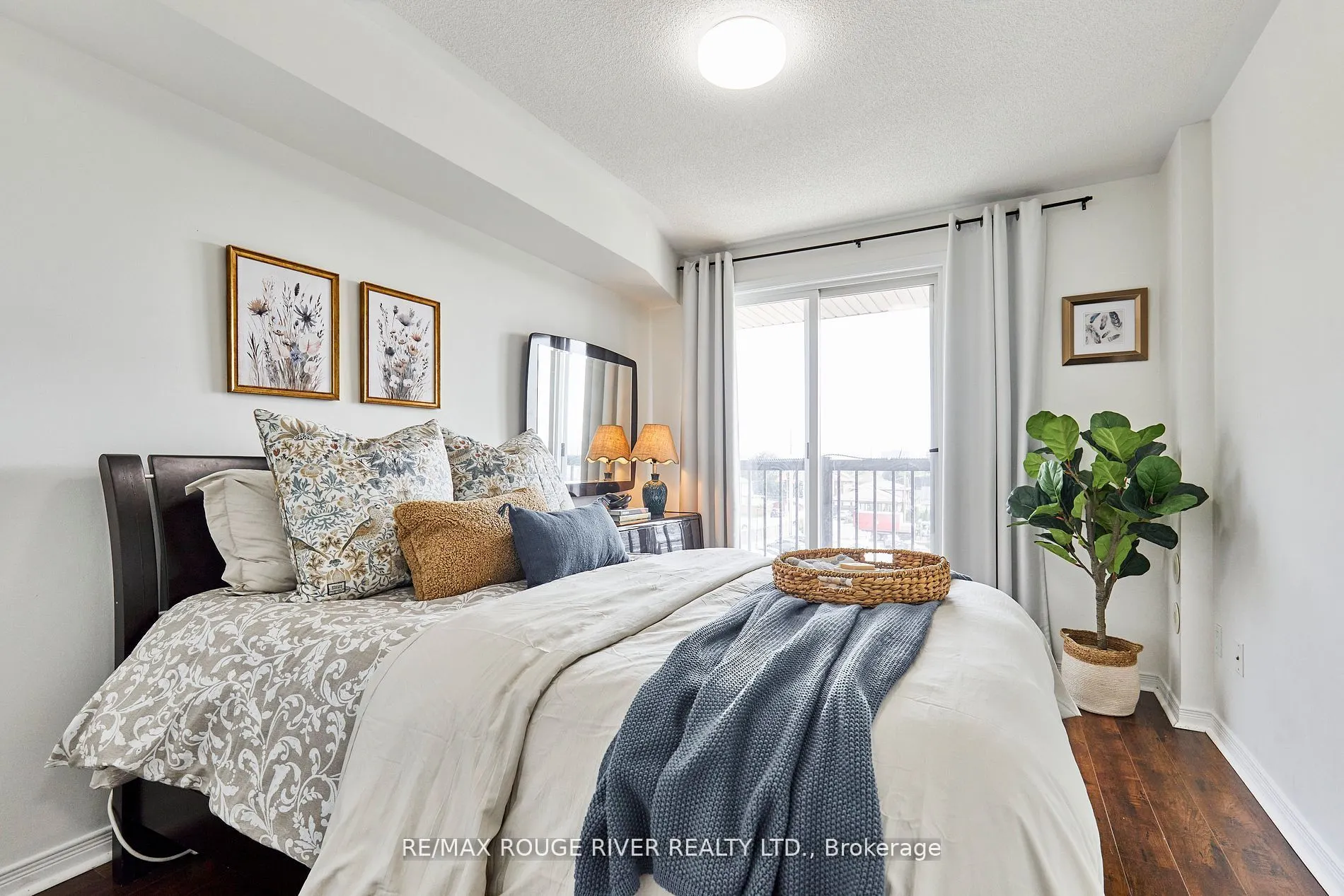 25 Strangford Lane, #312