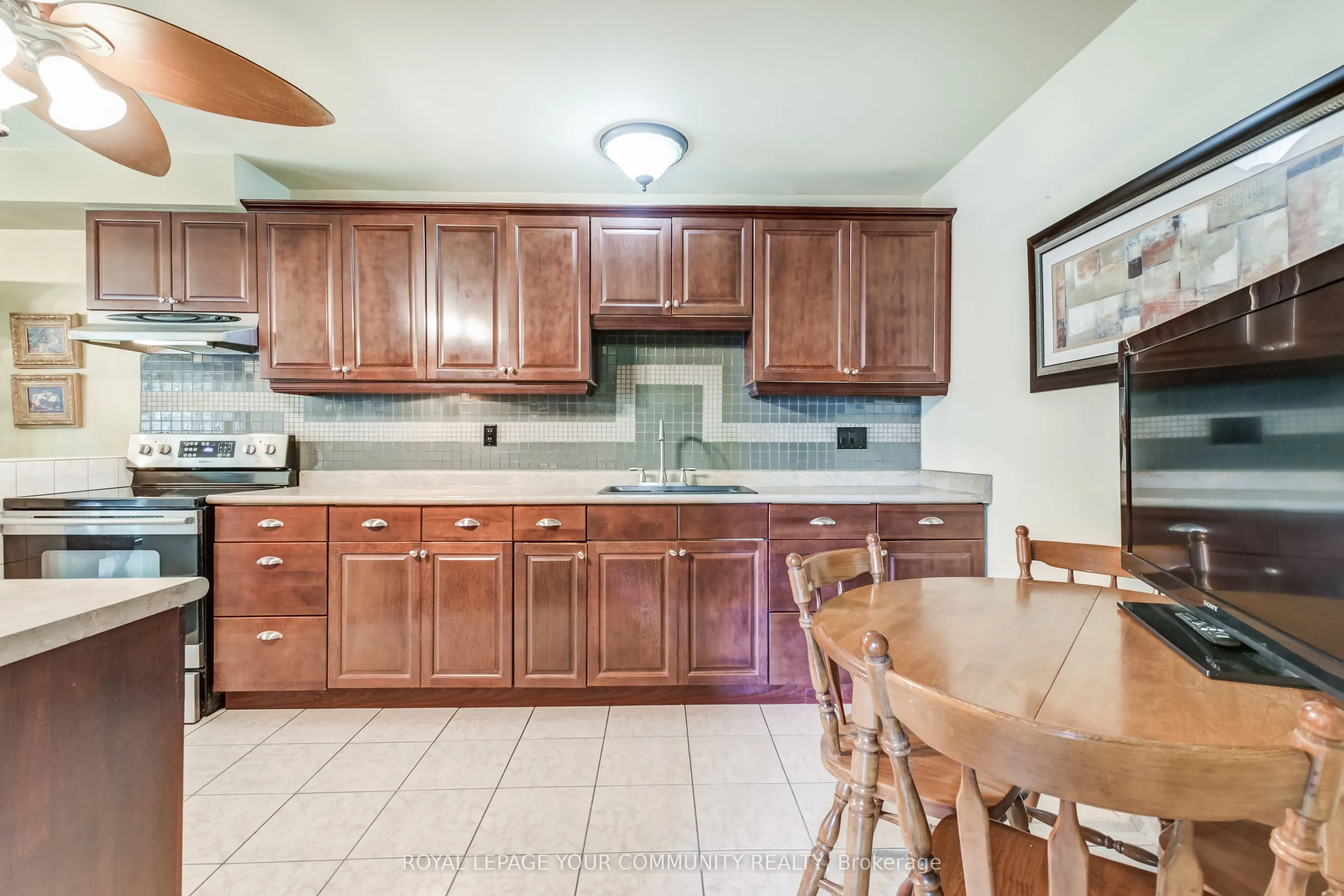 17 Truro Crescent