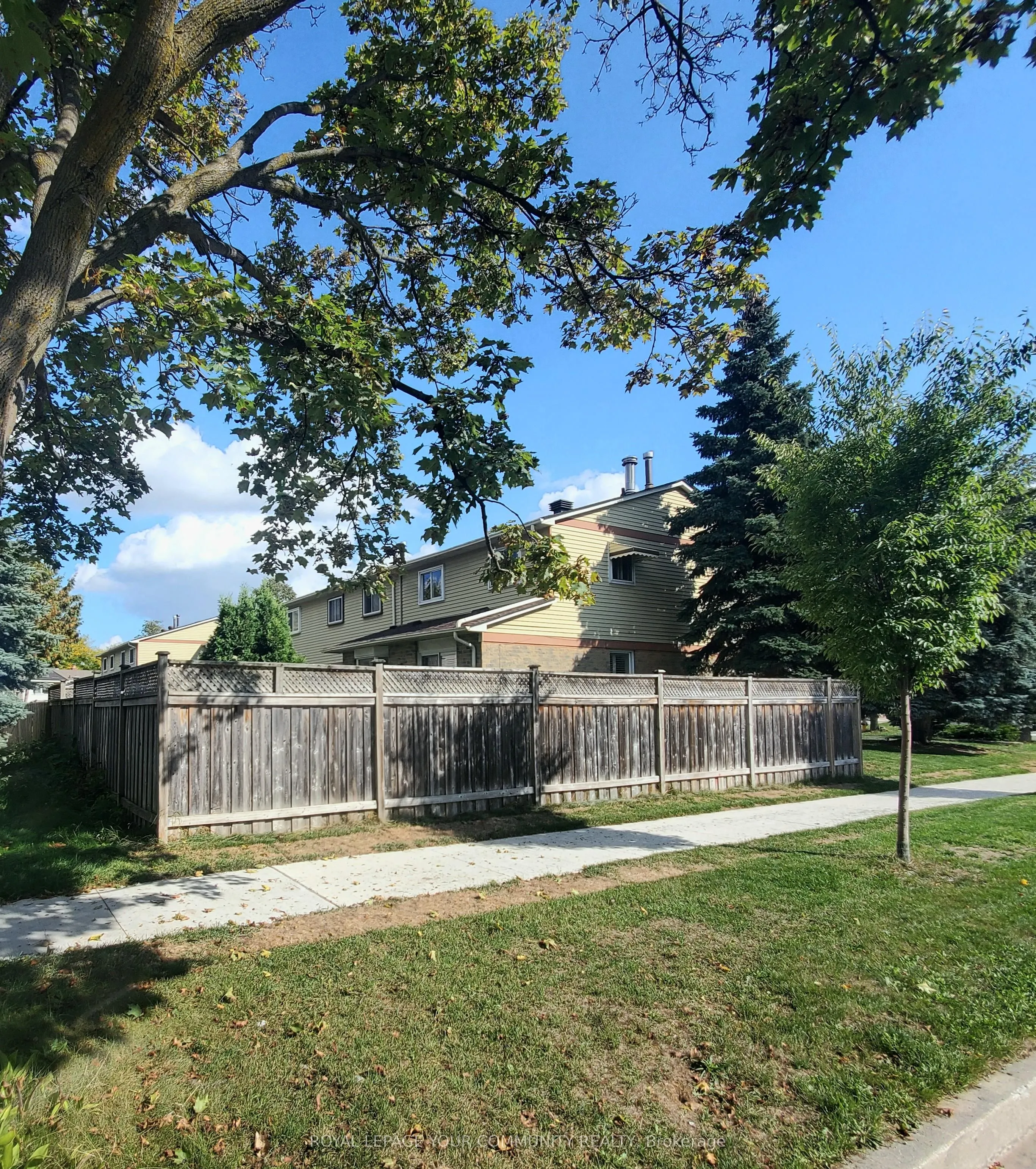 17 Truro Crescent