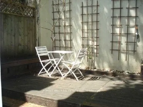 44 Tennis Crescent