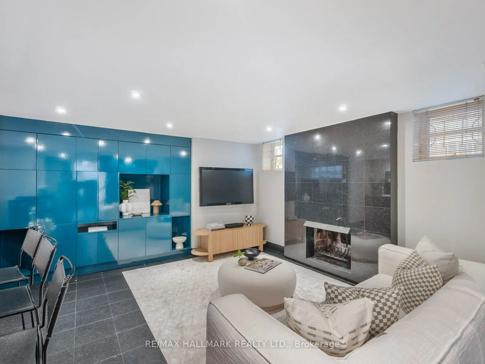 839 Carlaw Avenue