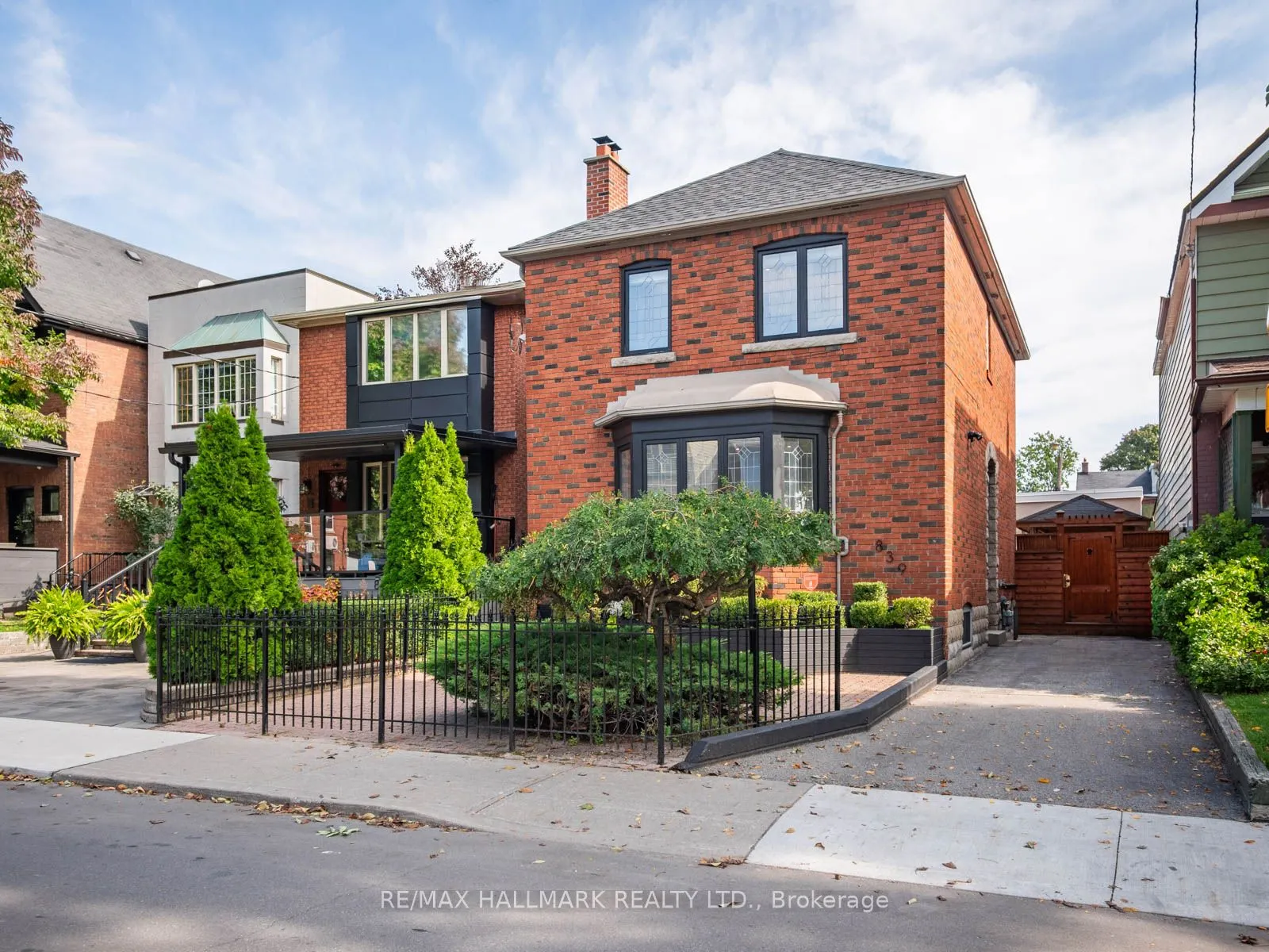 839 Carlaw Avenue