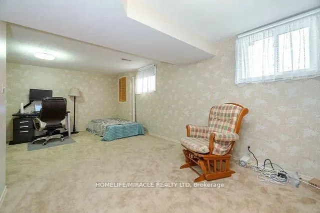 483 Labrador Drive
