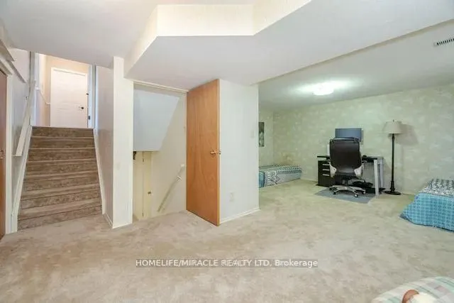 483 Labrador Drive