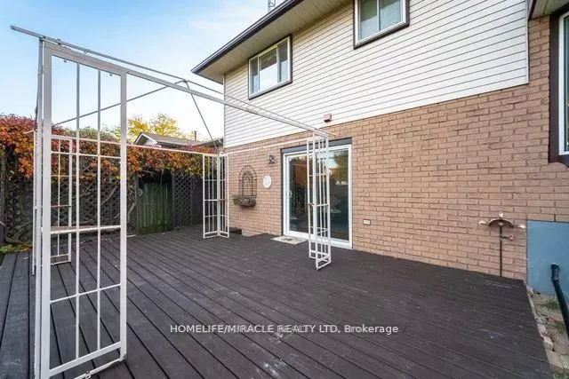 483 Labrador Drive