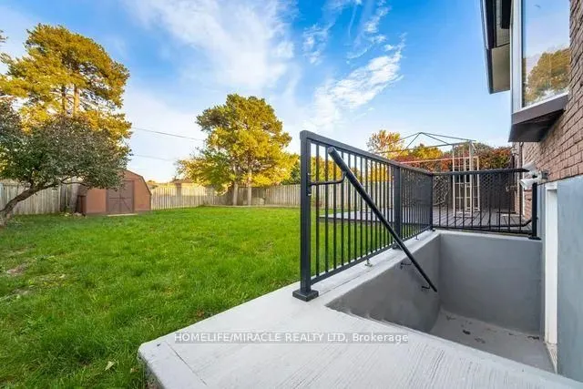 483 Labrador Drive