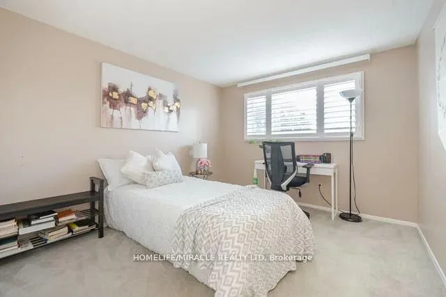 483 Labrador Drive