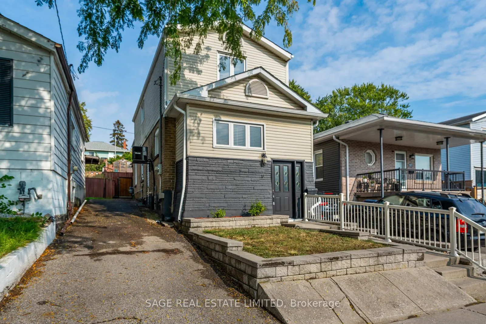 79 Pitt Avenue