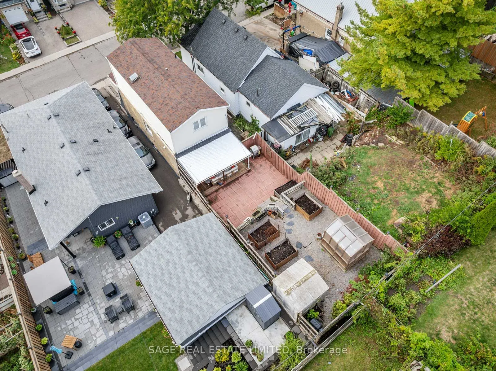 79 Pitt Avenue