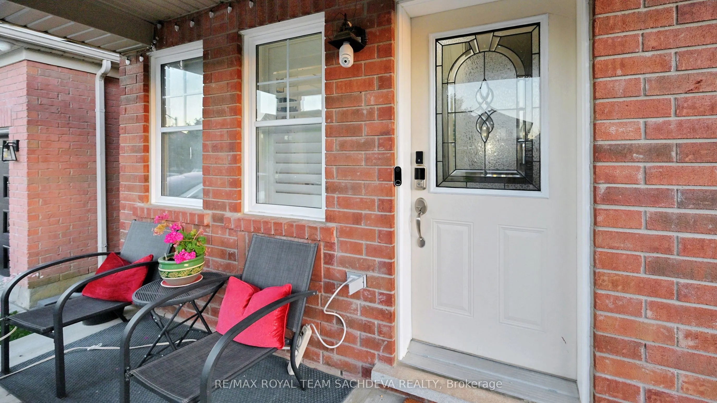 1809 Parkhurst Crescent