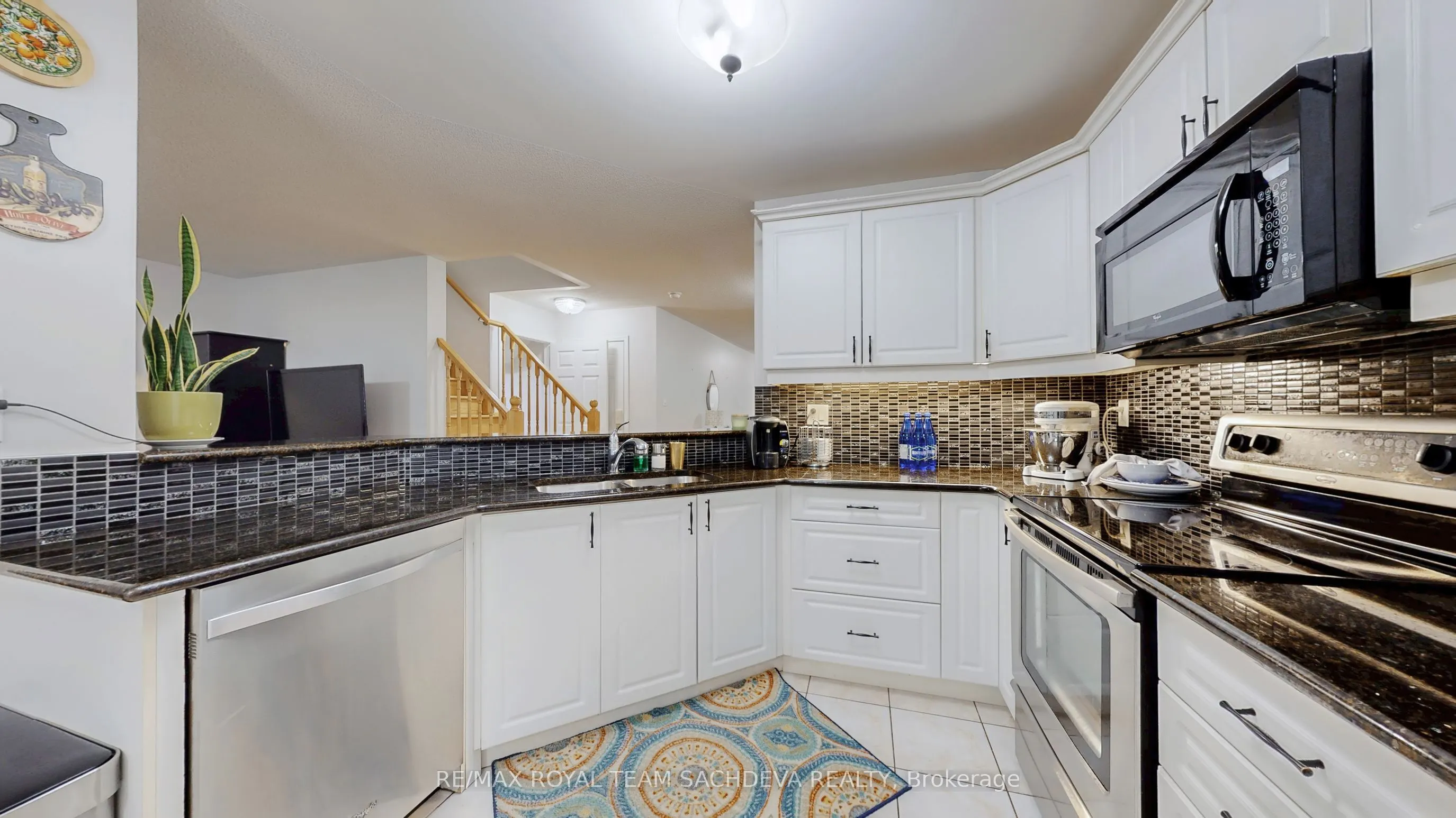1809 Parkhurst Crescent