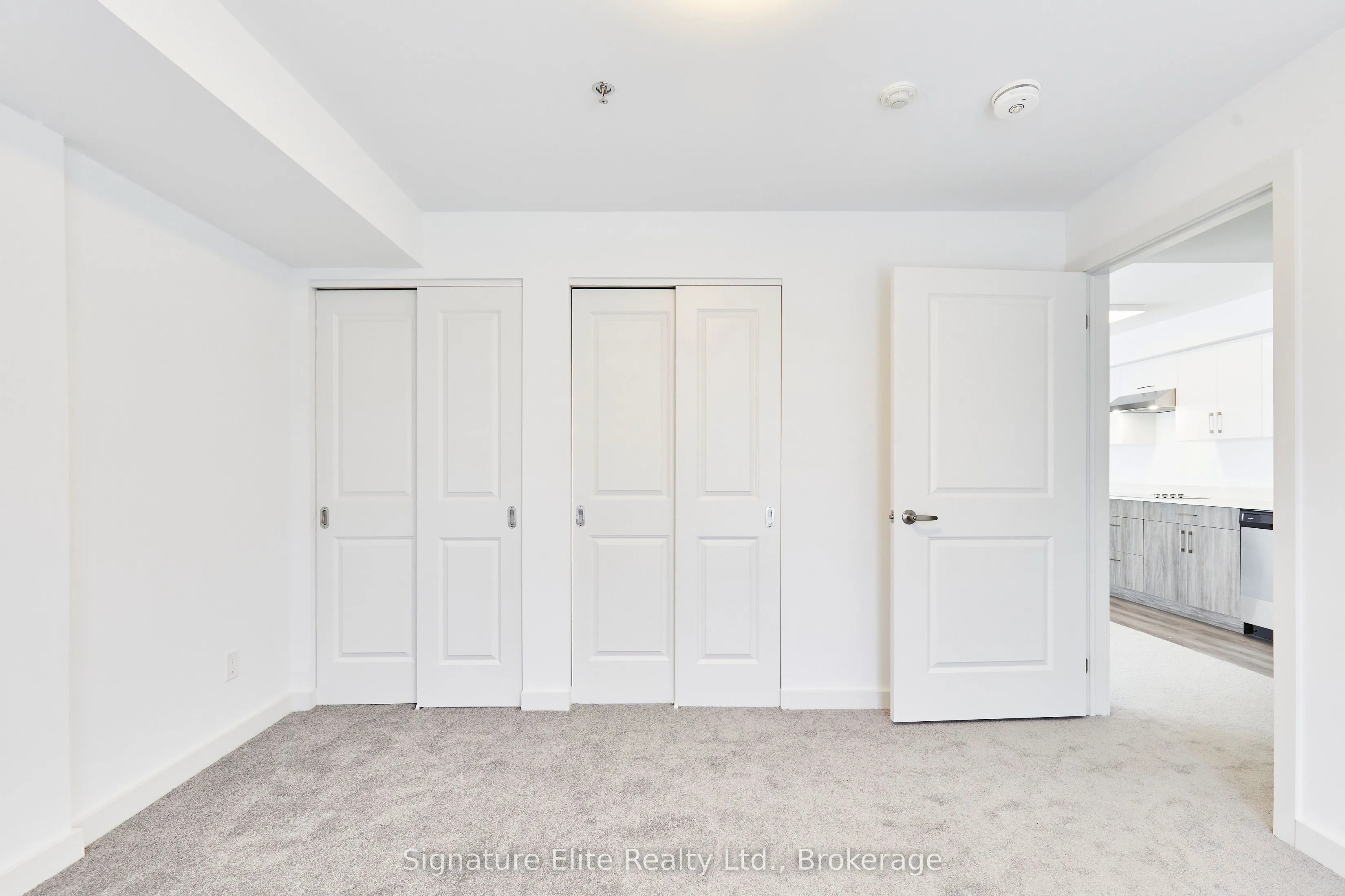 45 Connaught Avenue, #401
