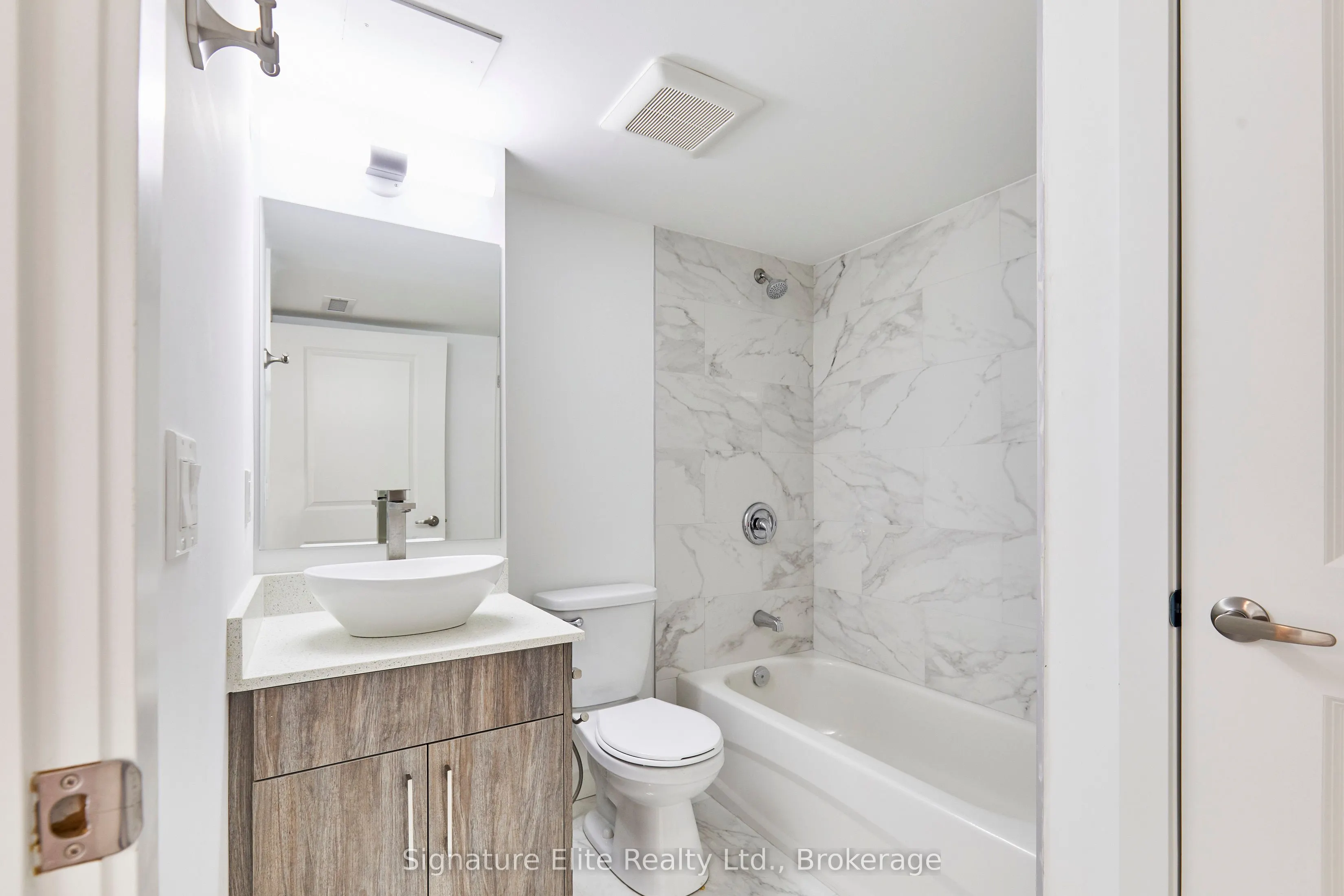 45 Connaught Avenue, #401