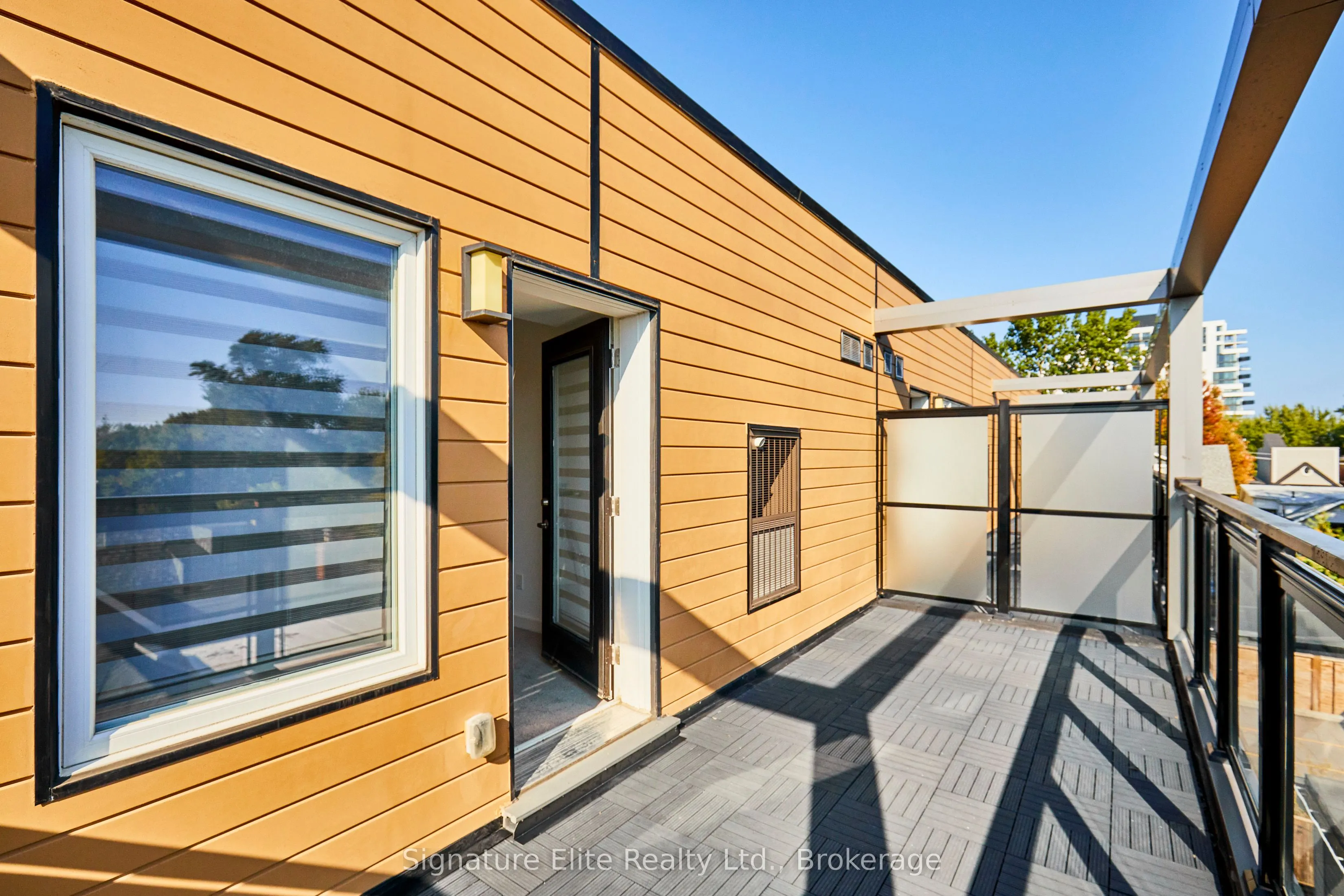 45 Connaught Avenue, #401