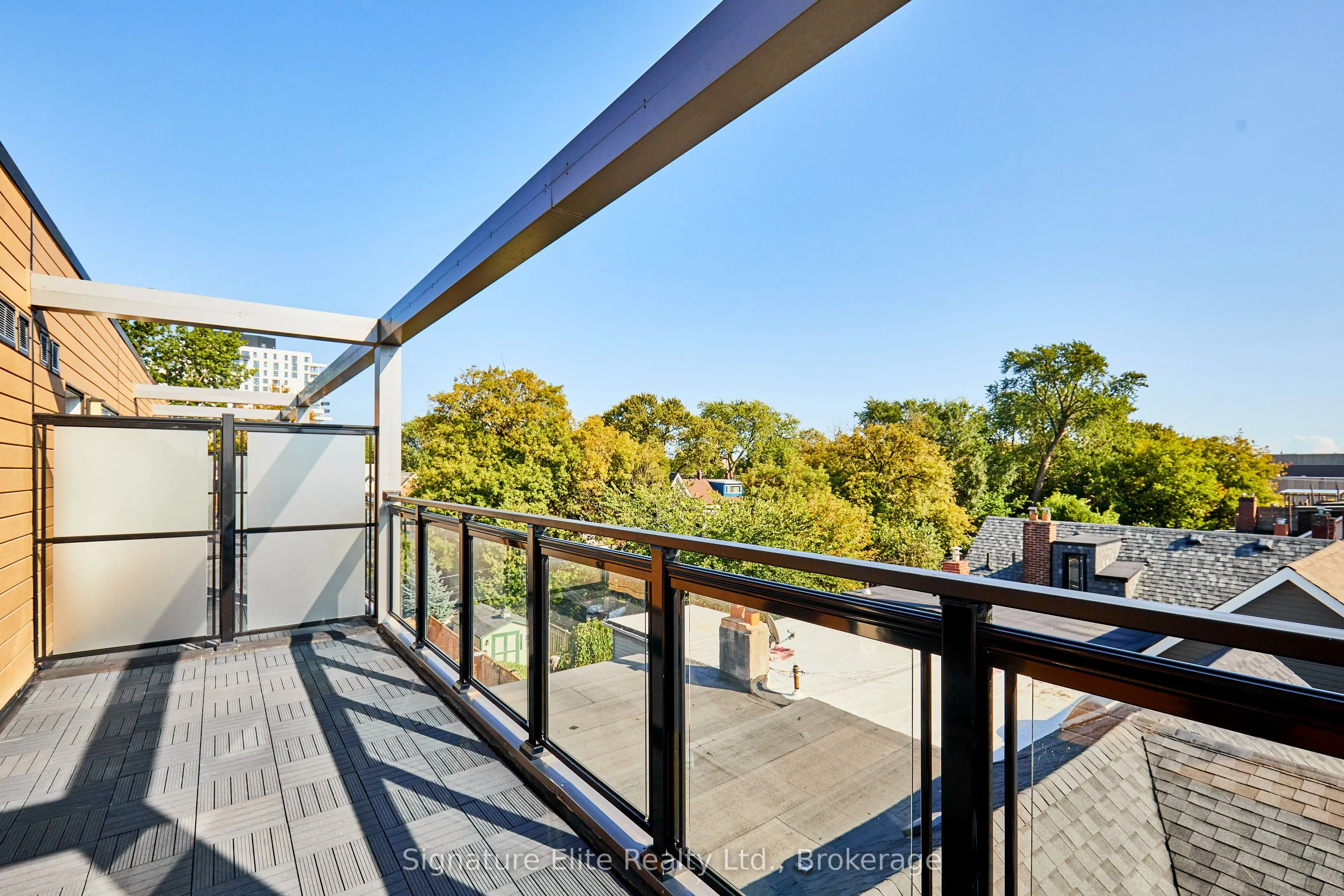 45 Connaught Avenue, #401
