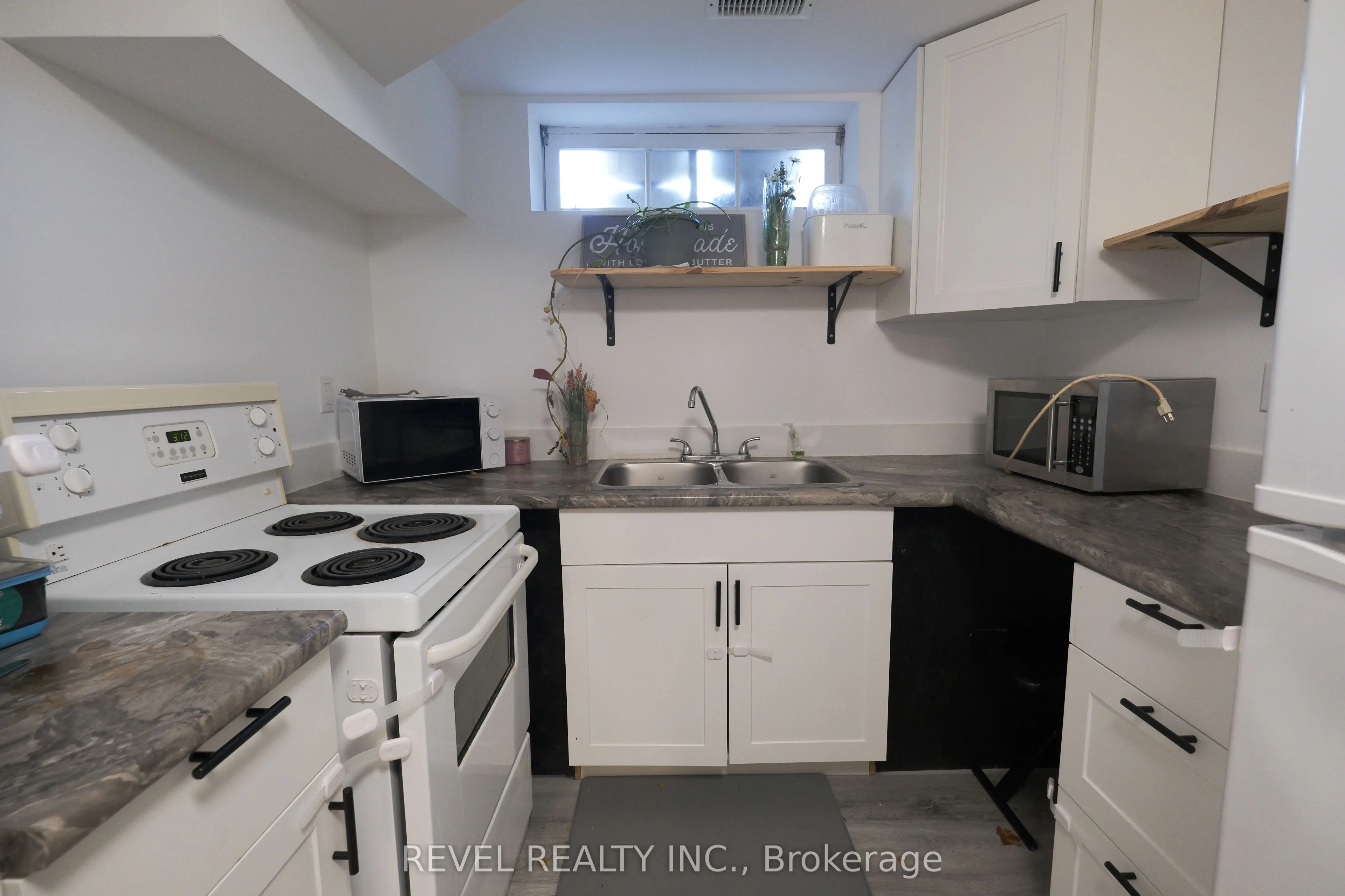 56 Parkway Crescent, #Lower Level