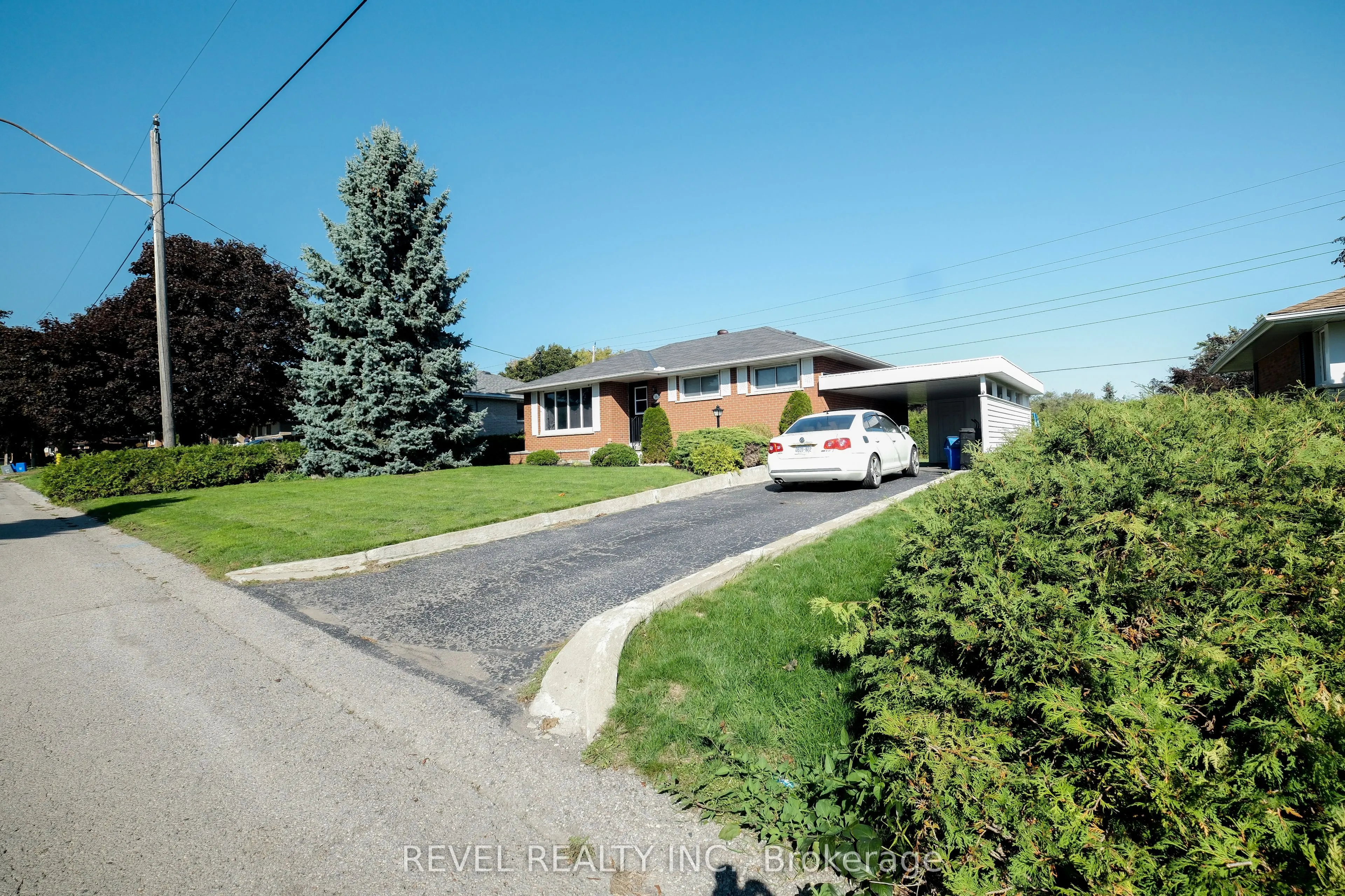 56 Parkway Crescent, #Lower Level