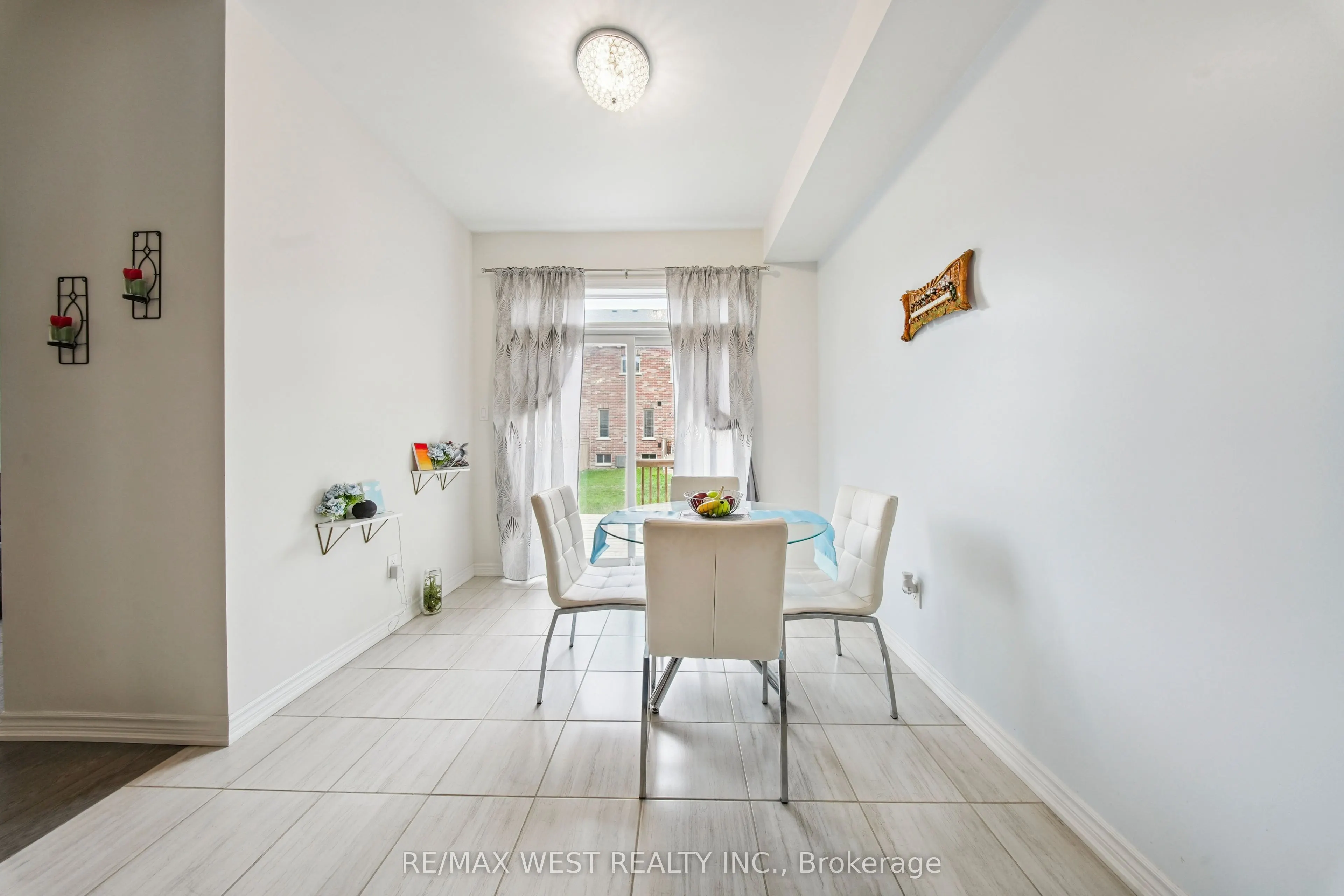 4 Hickling Lane