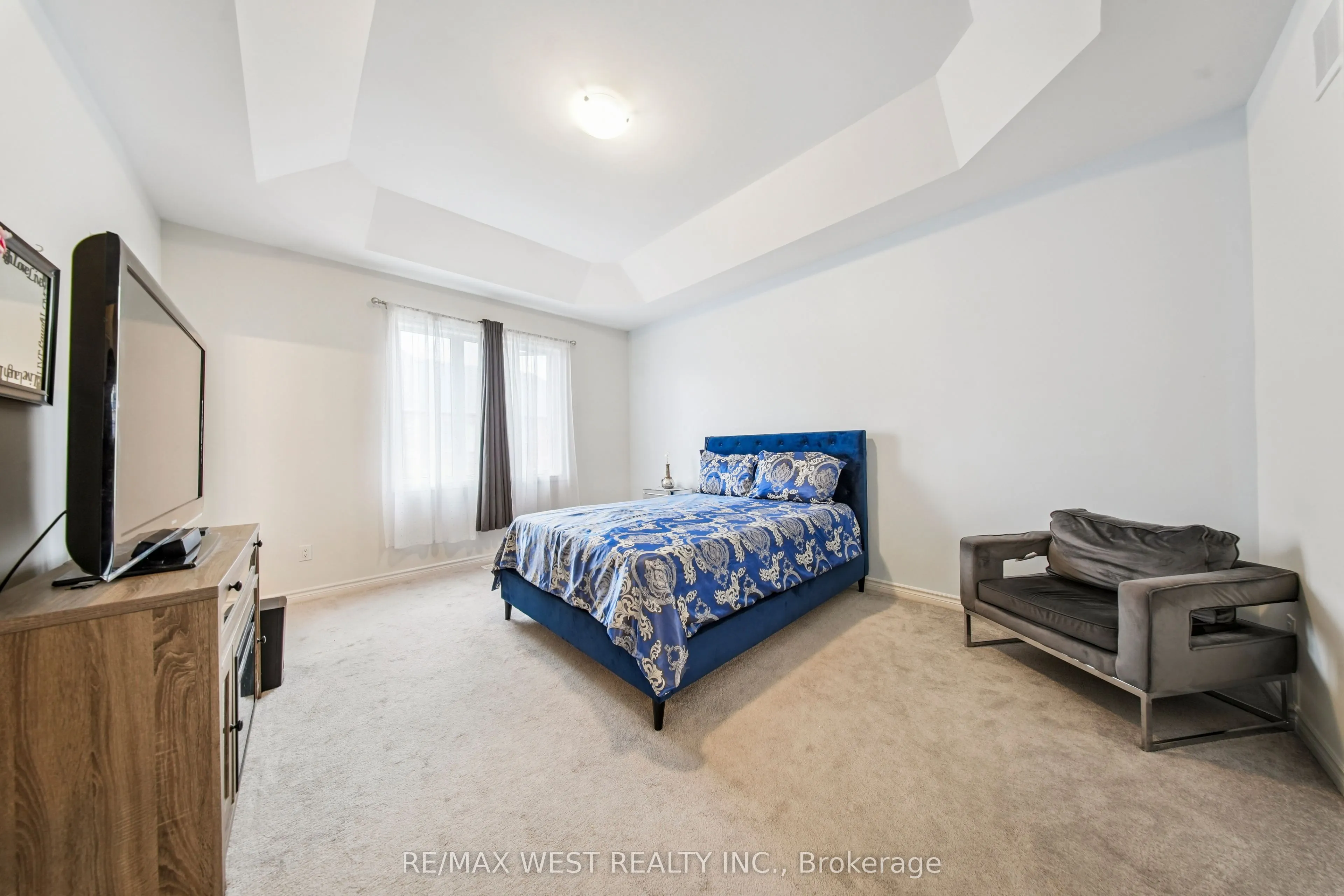 4 Hickling Lane