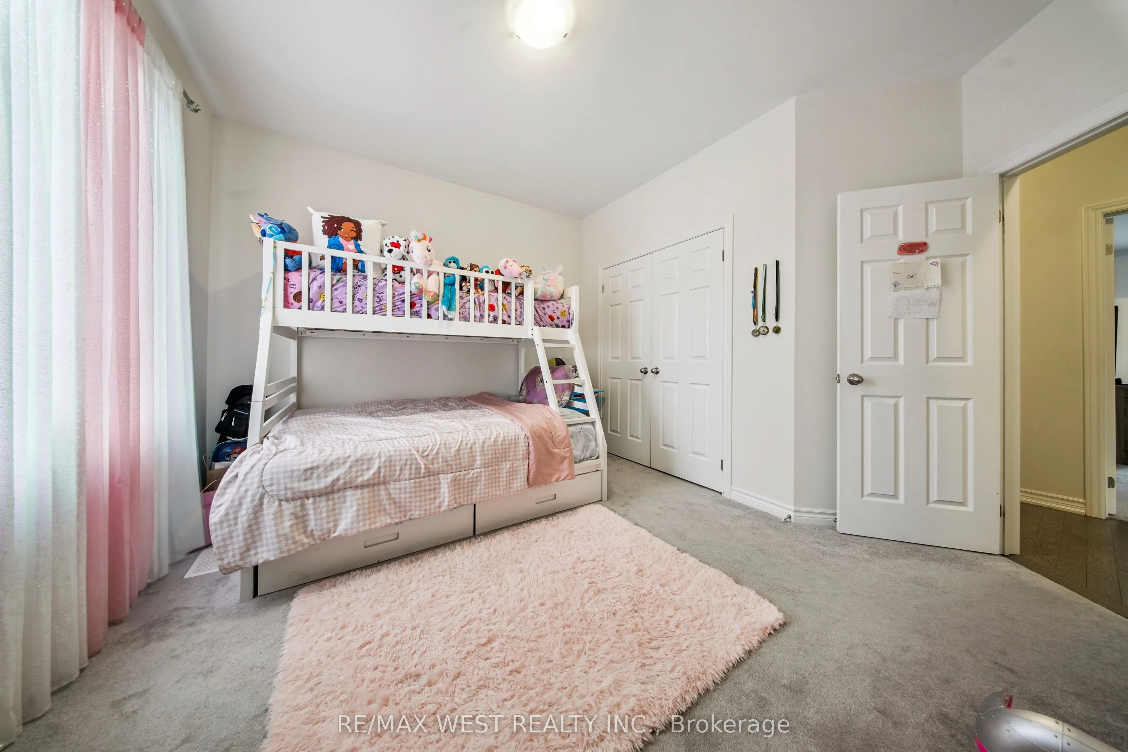 4 Hickling Lane