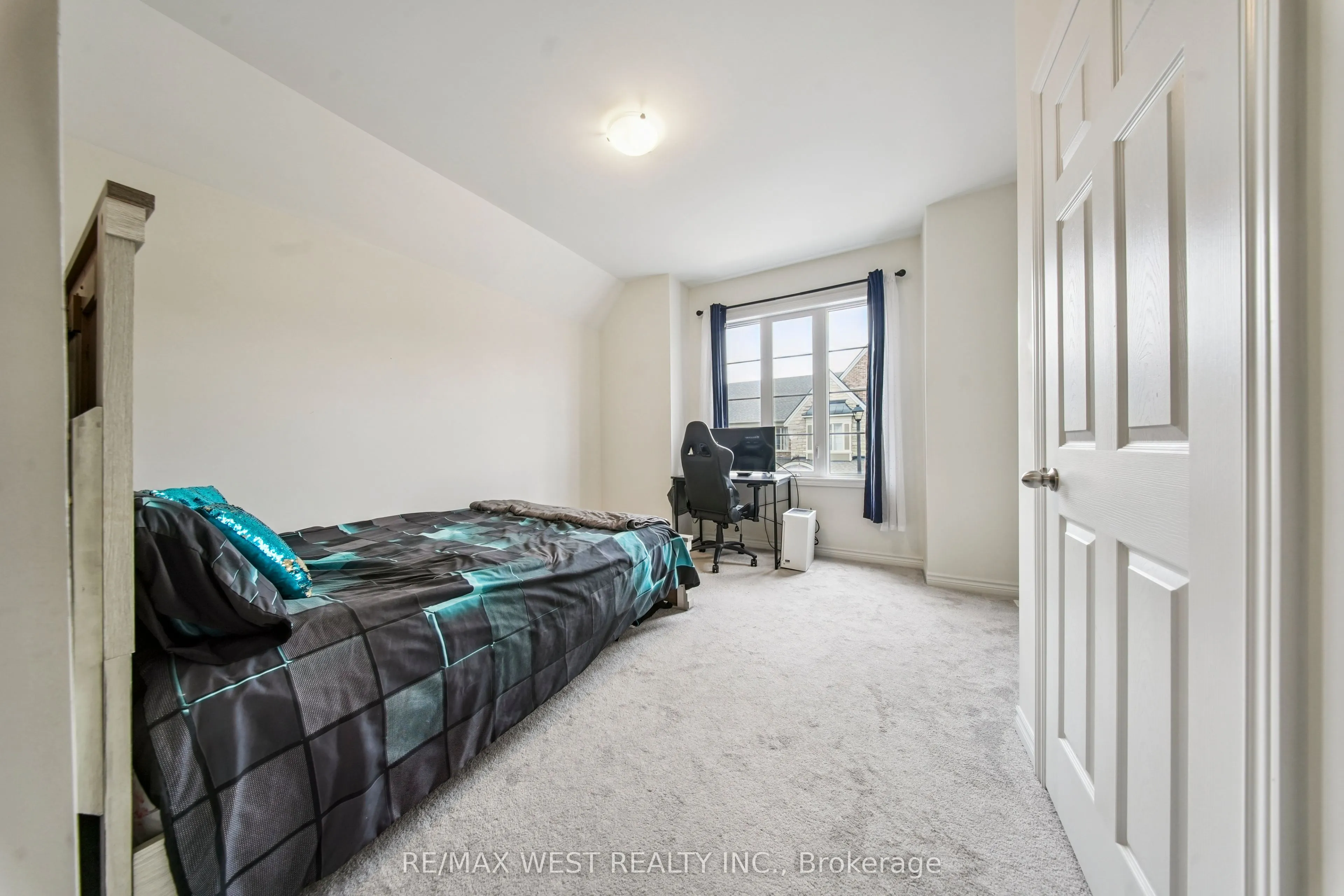 4 Hickling Lane