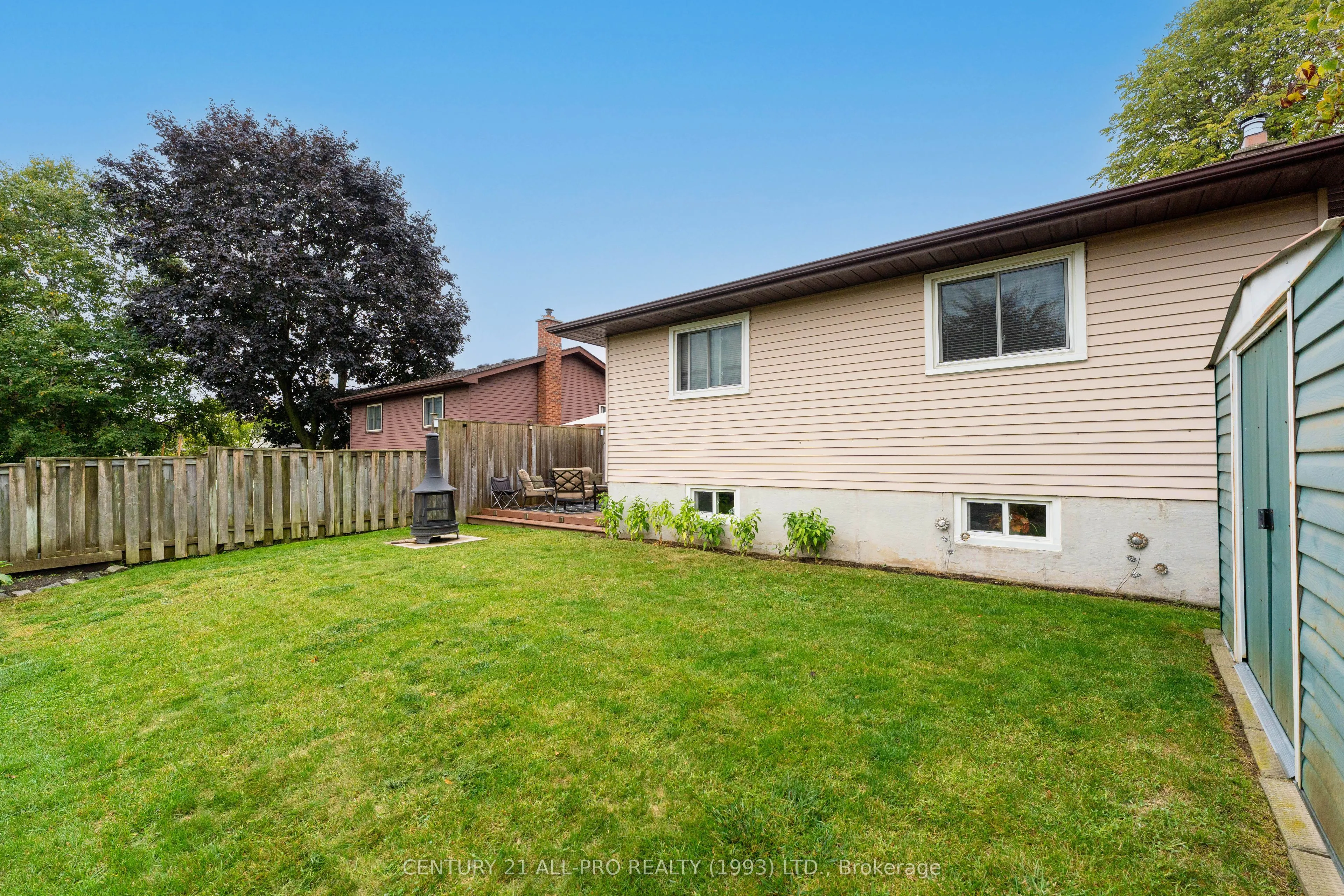 895 Exeter Street