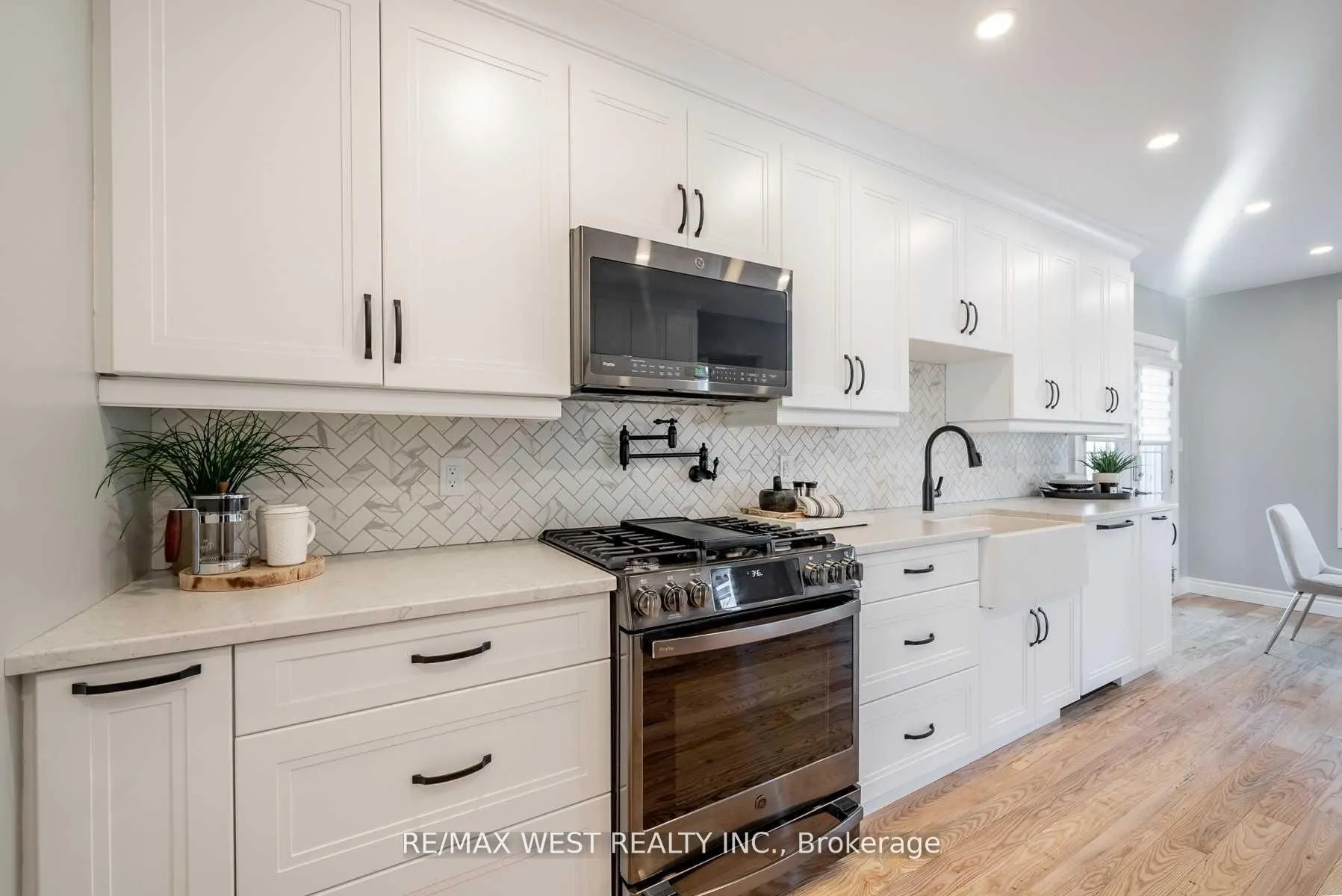 23 Bruntsfield Street, #Main Fl
