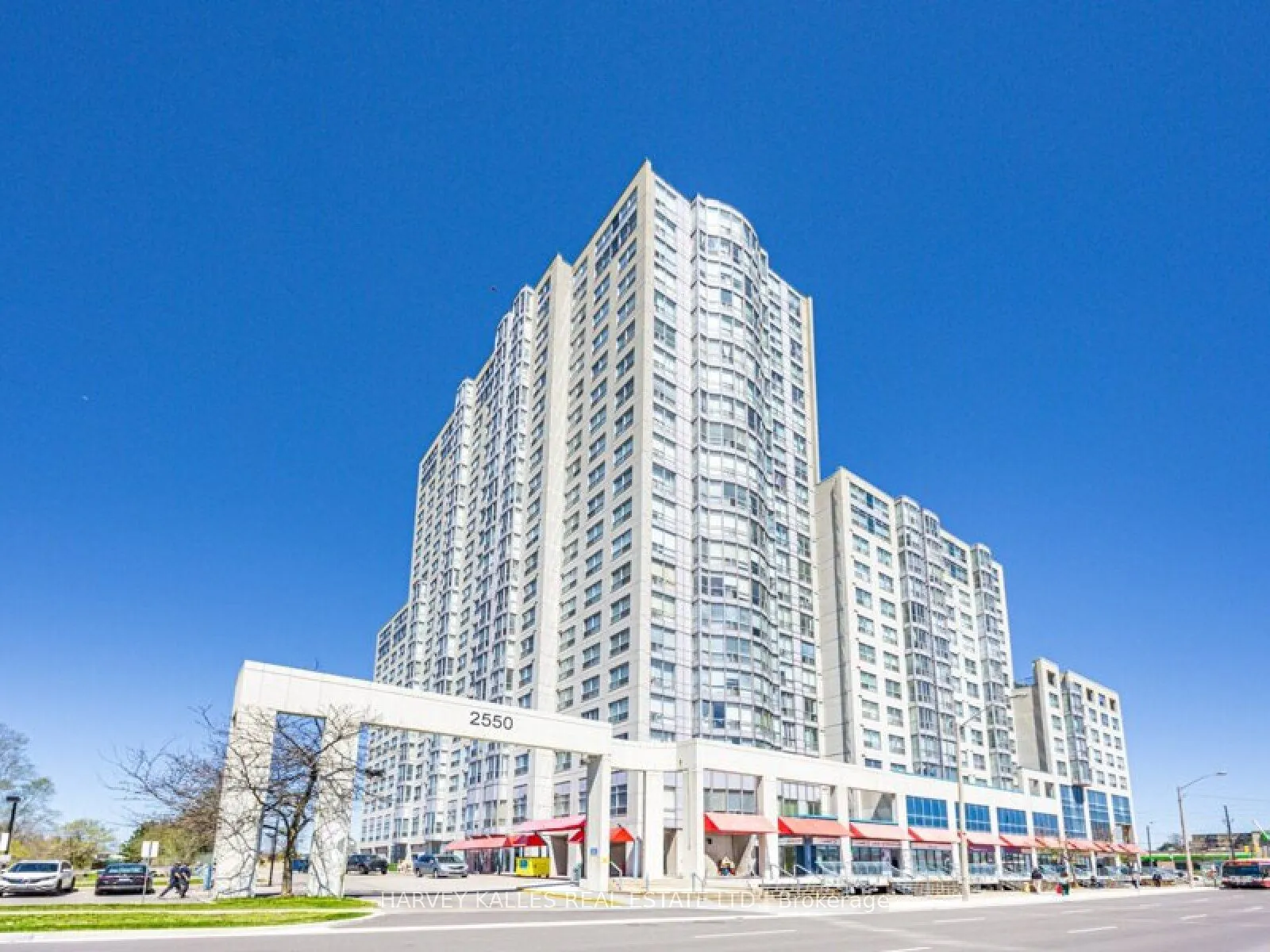 2550 Lawrence Avenue E, #211