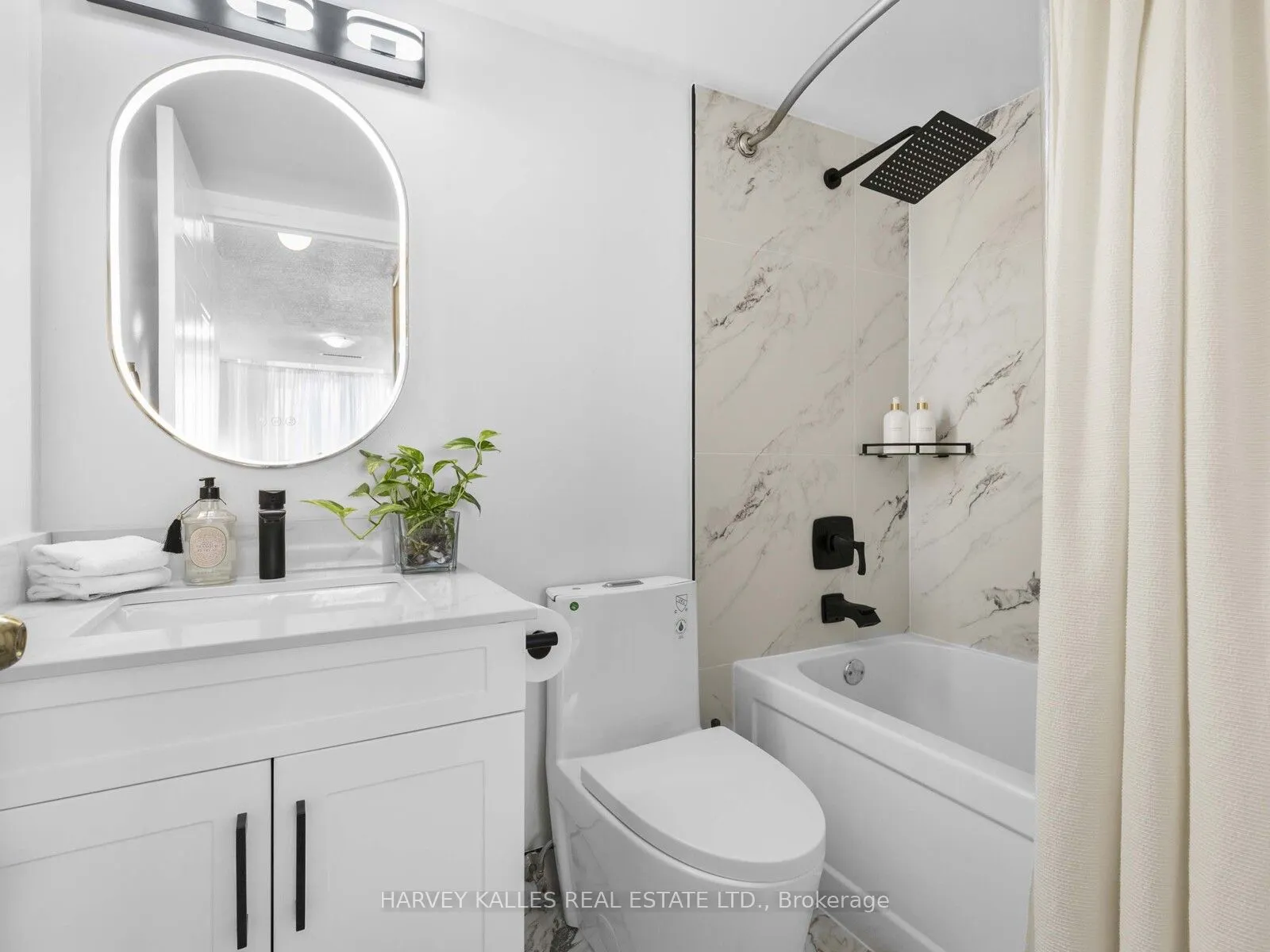 2550 Lawrence Avenue E, #211