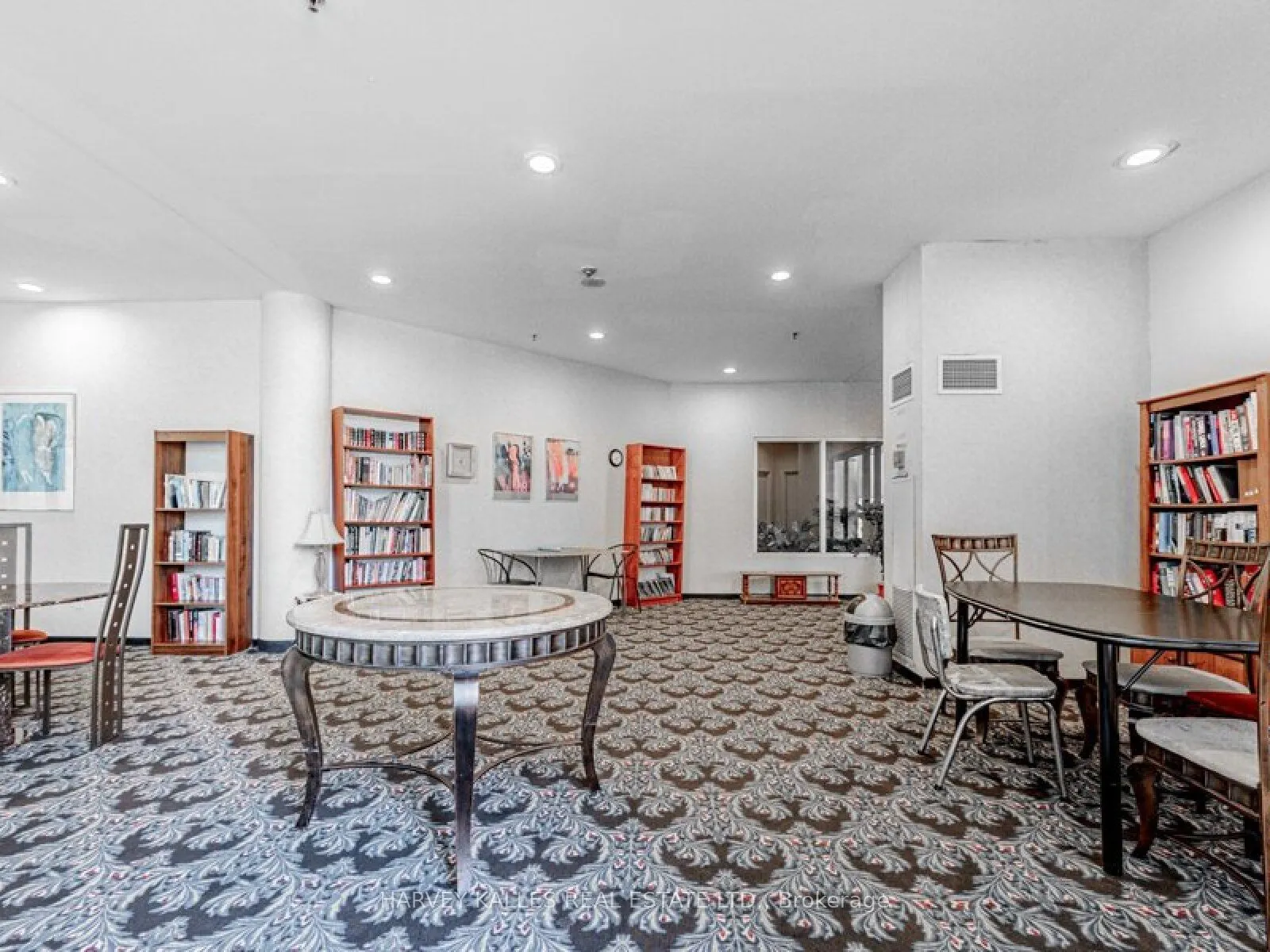 2550 Lawrence Avenue E, #211