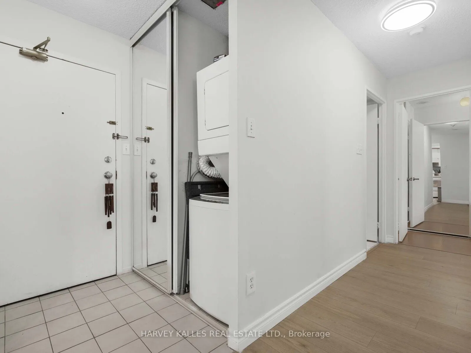 2550 Lawrence Avenue E, #211