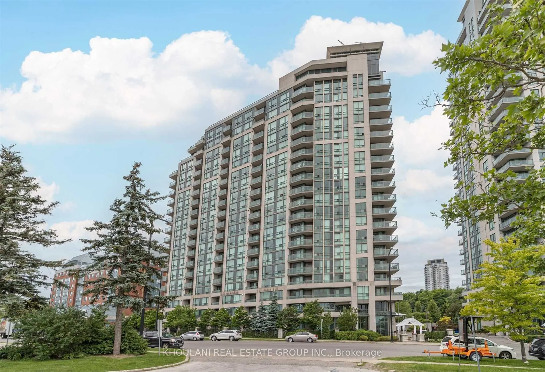 68 Grangeway Avenue, #1816