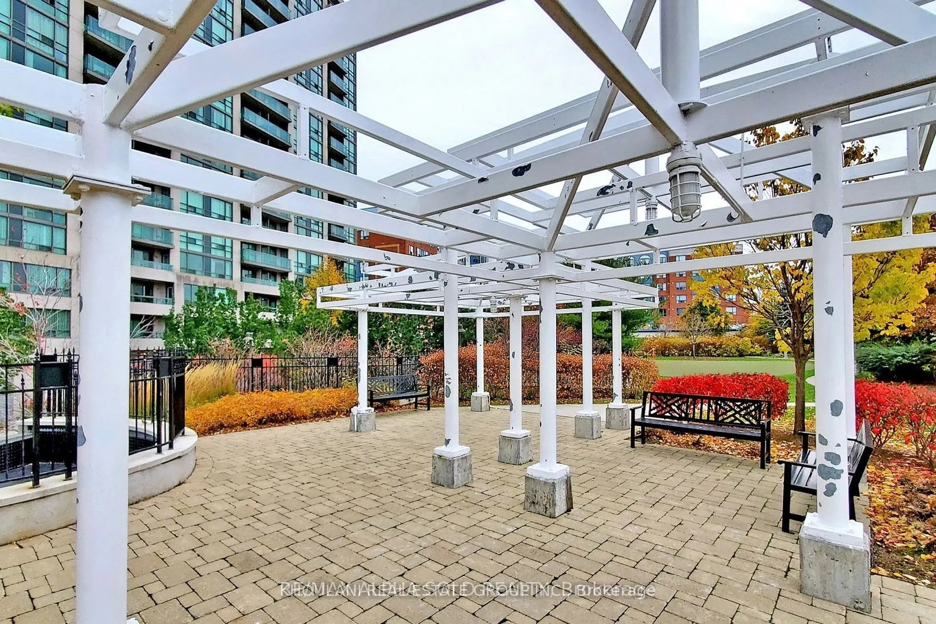 68 Grangeway Avenue, #1816