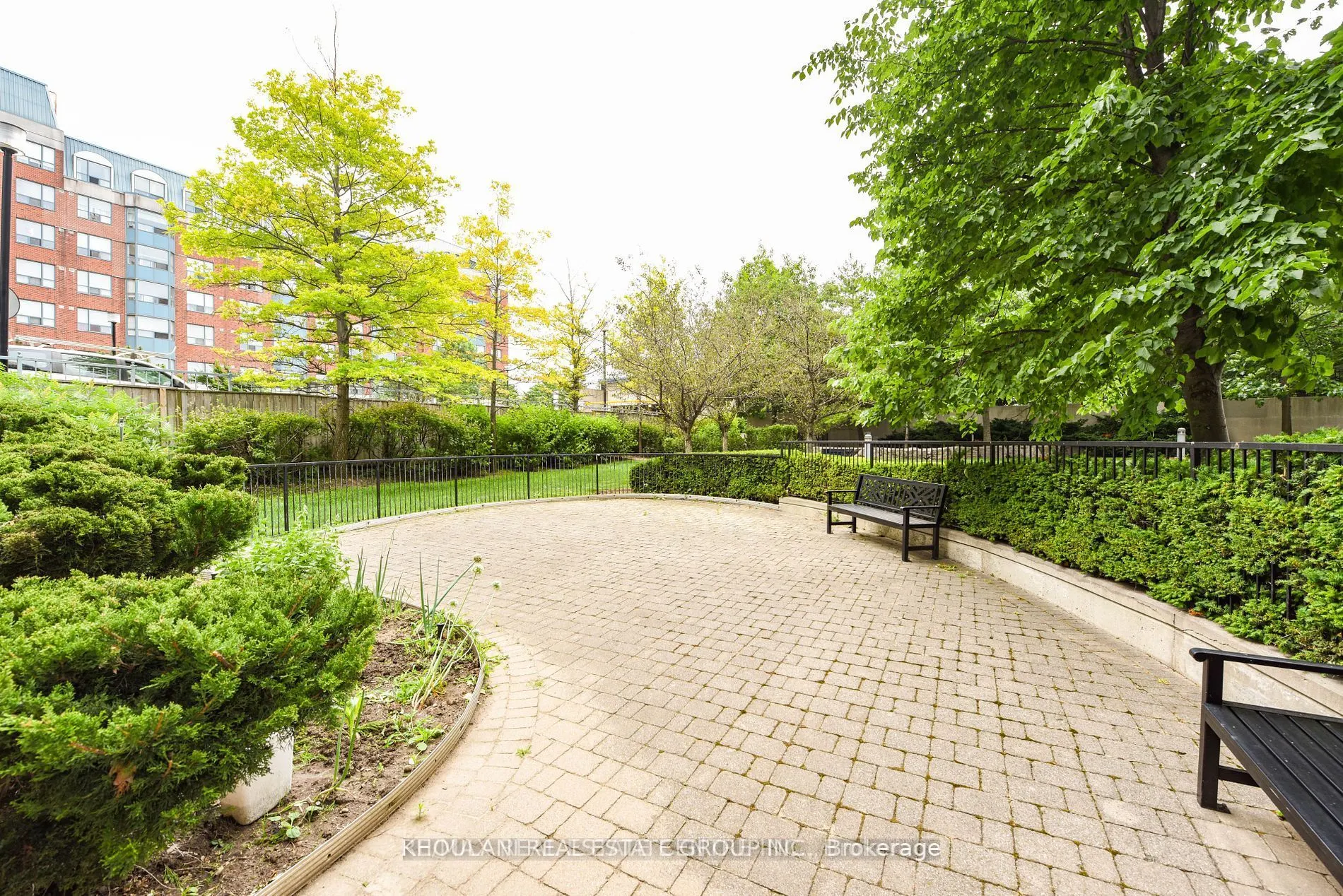 68 Grangeway Avenue, #1816