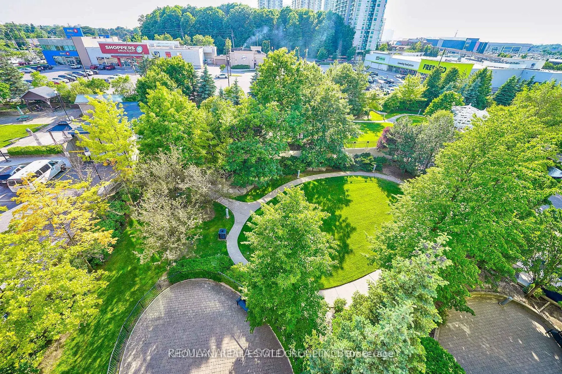 68 Grangeway Avenue, #1816
