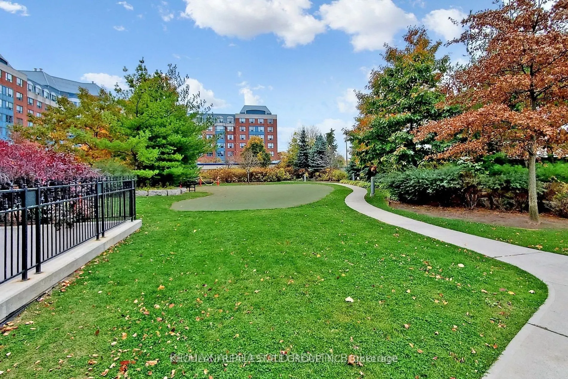 68 Grangeway Avenue, #1816