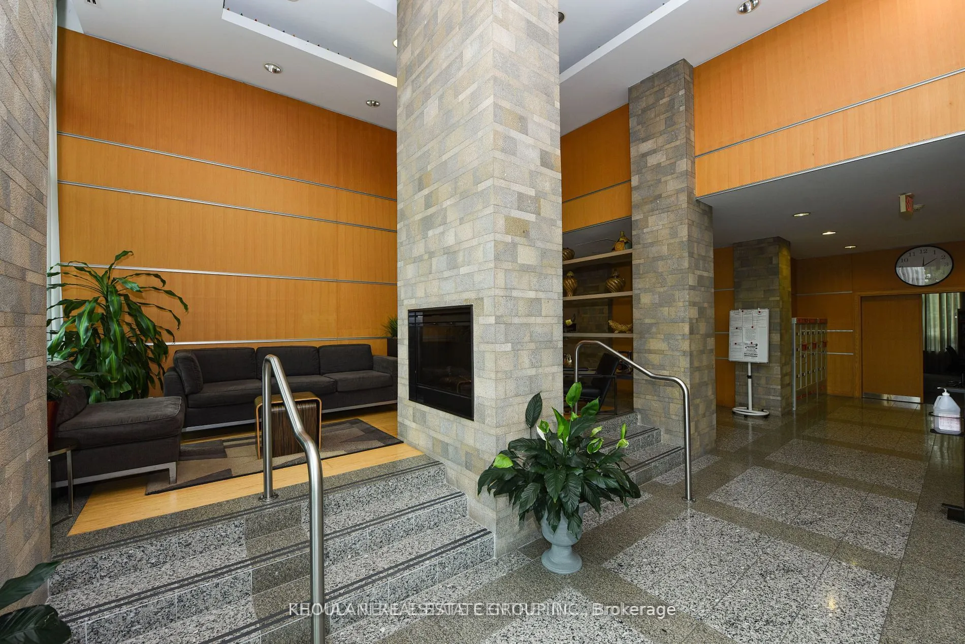68 Grangeway Avenue, #1816