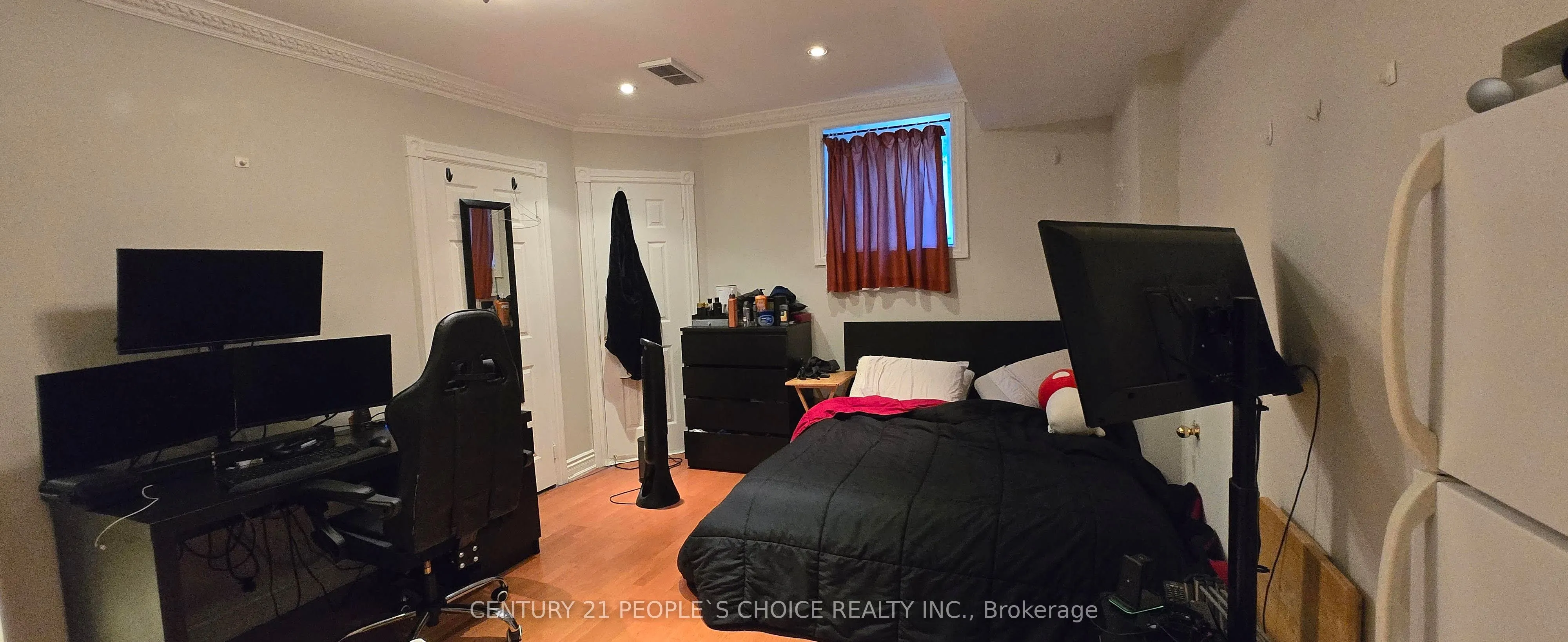 1434 Rosebank Road, #Bsmt 2